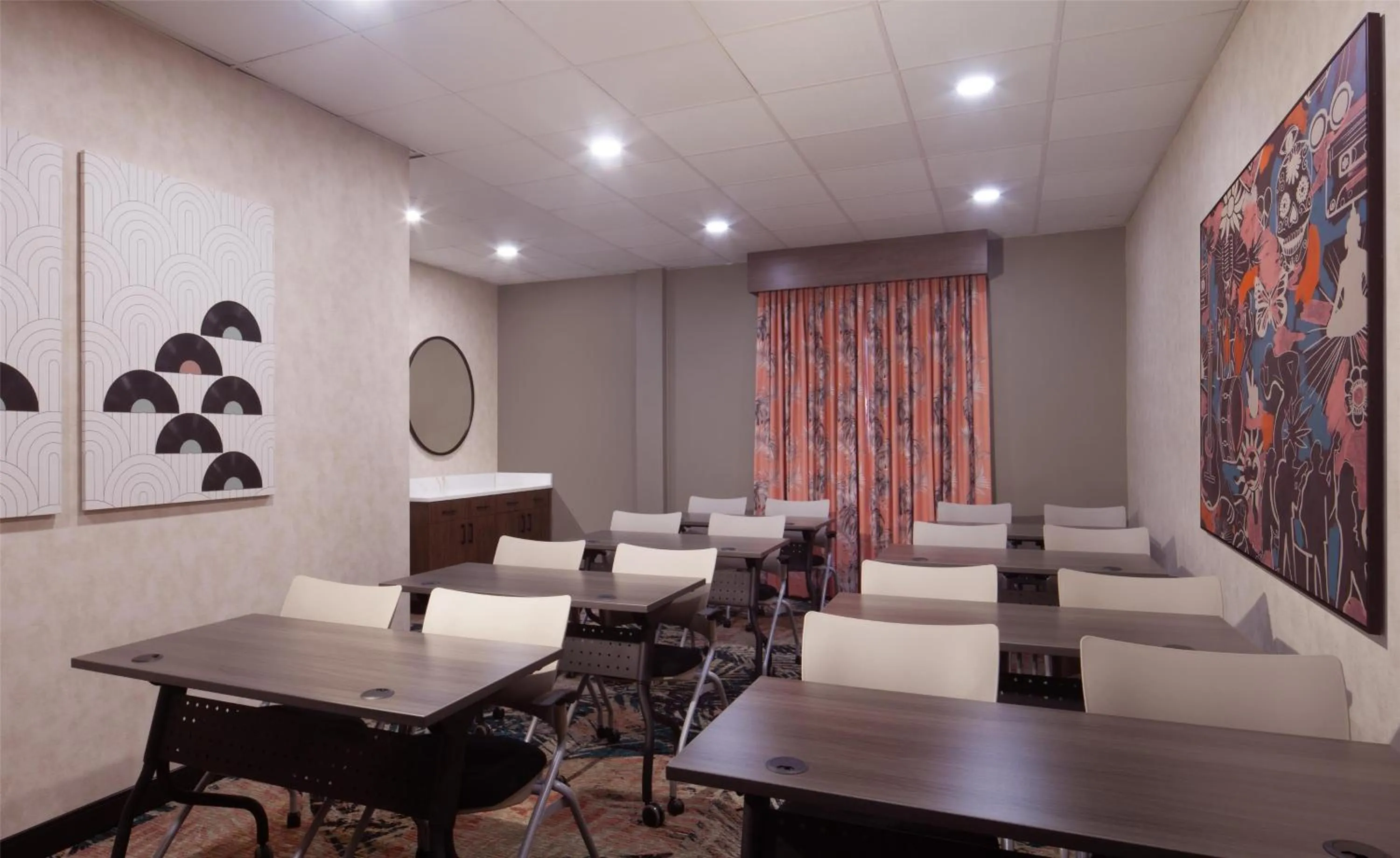 Meeting/conference room in Hampton Inn by Hilton Tampa Fairgrounds Casino