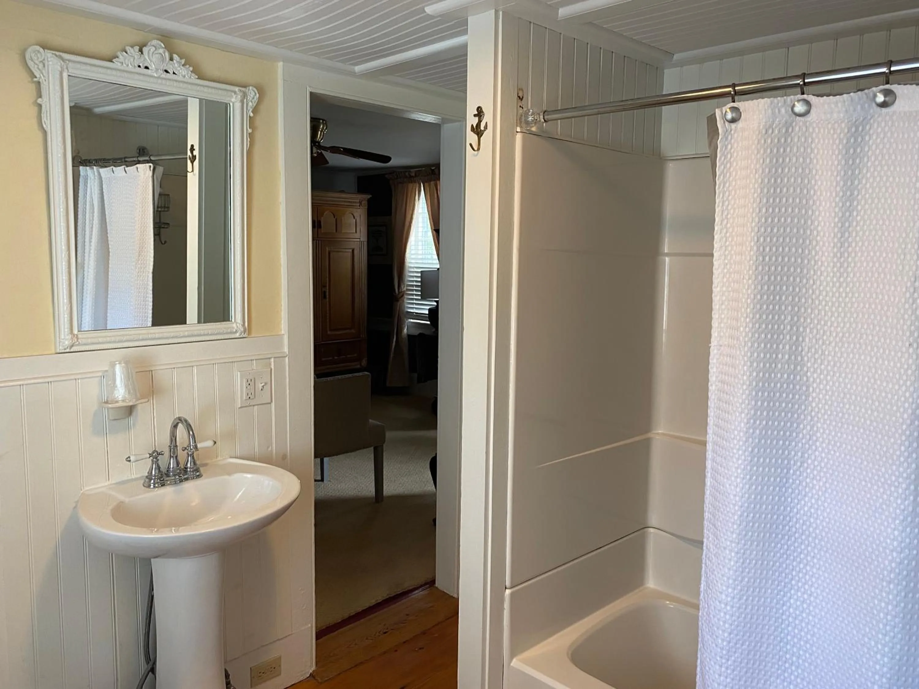 Holiday Guest House Bed & Breakfast