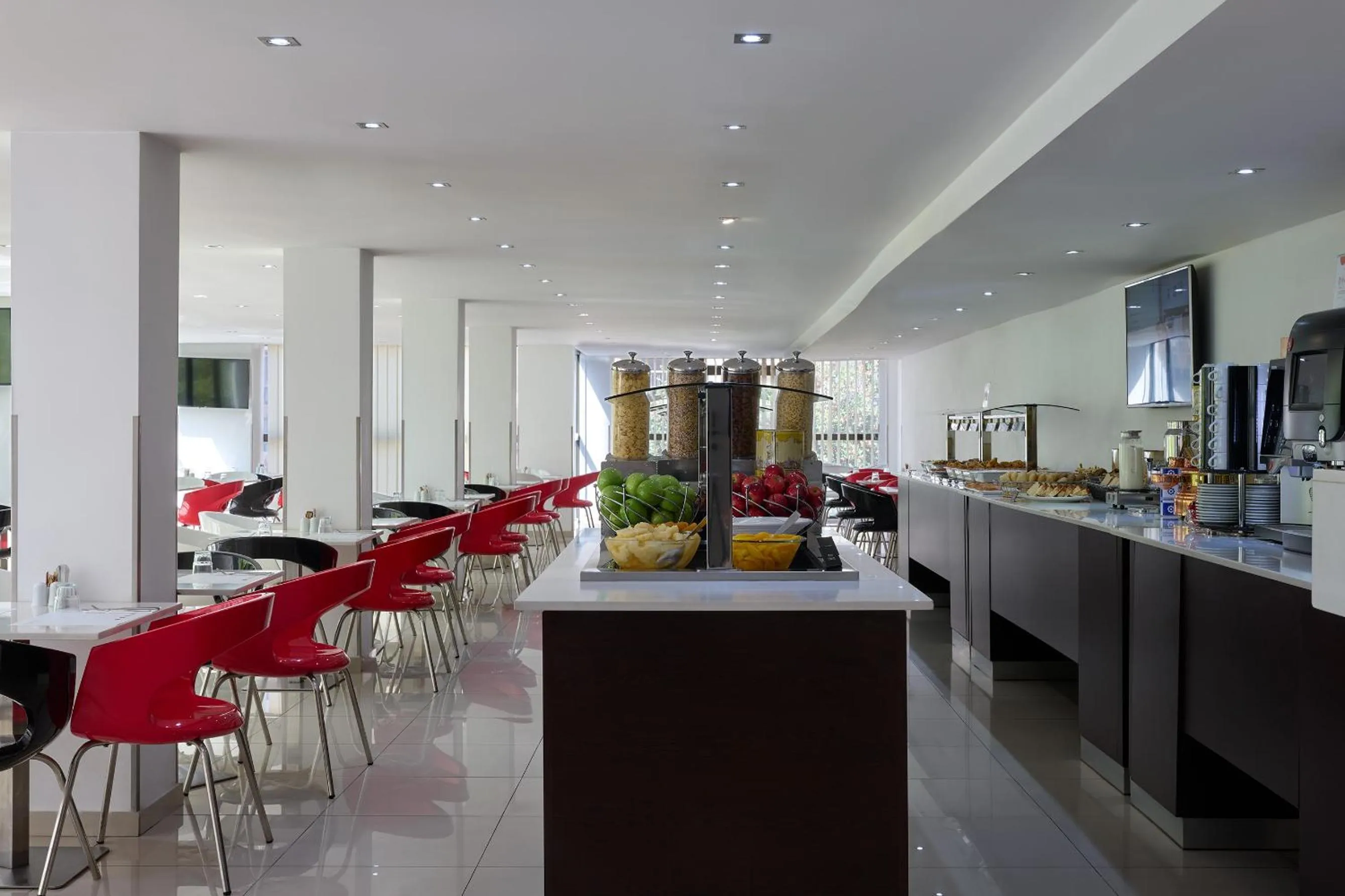 Coffee/tea facilities in Breeze Boutique Athens by Prima Hotels