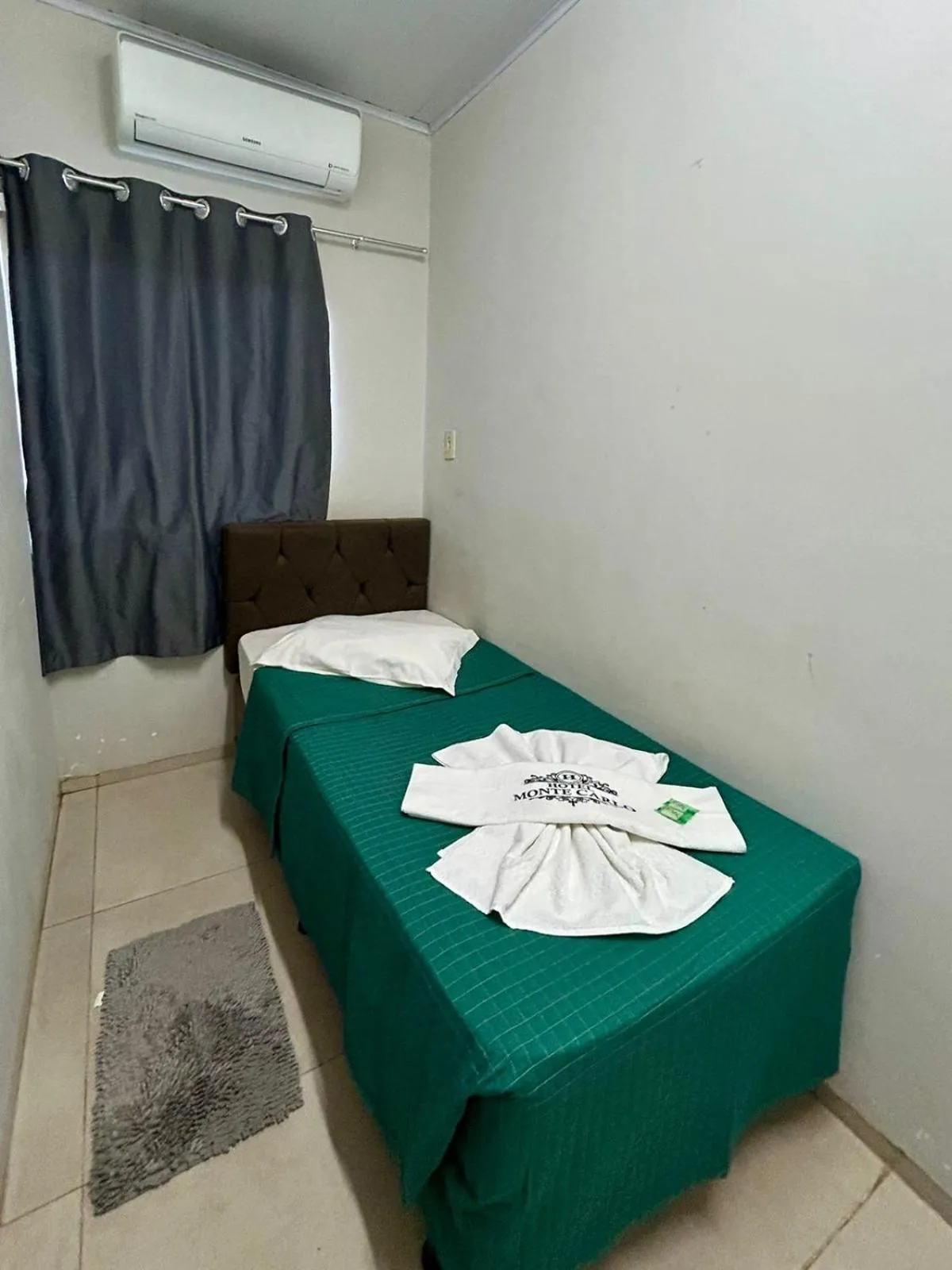 Bed in Hotel Monte Carlo