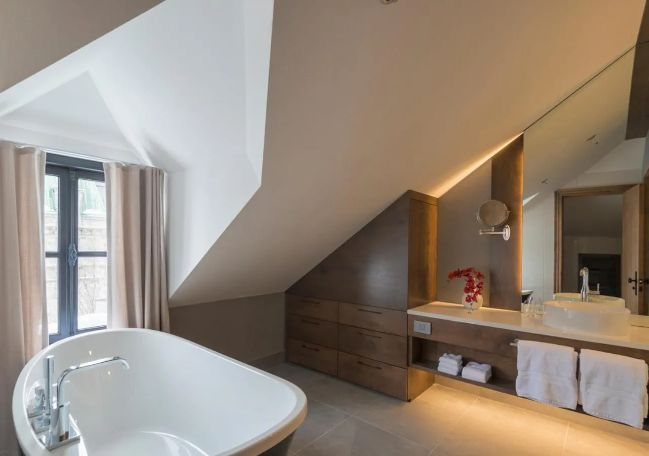 Bath in La Maison Kent - Par Aneyro