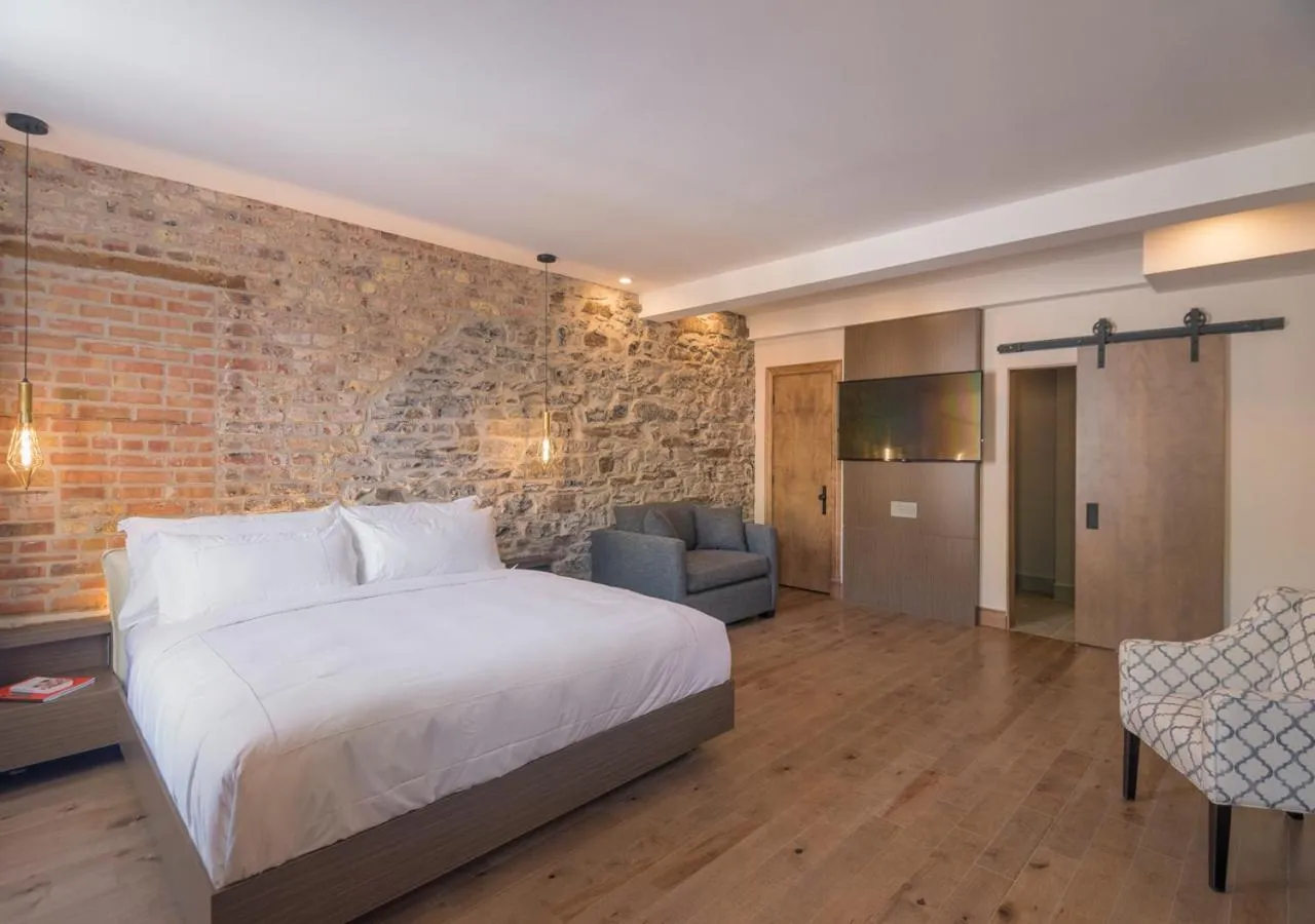 Photo of the whole room, Bed in La Maison Kent - Par Aneyro