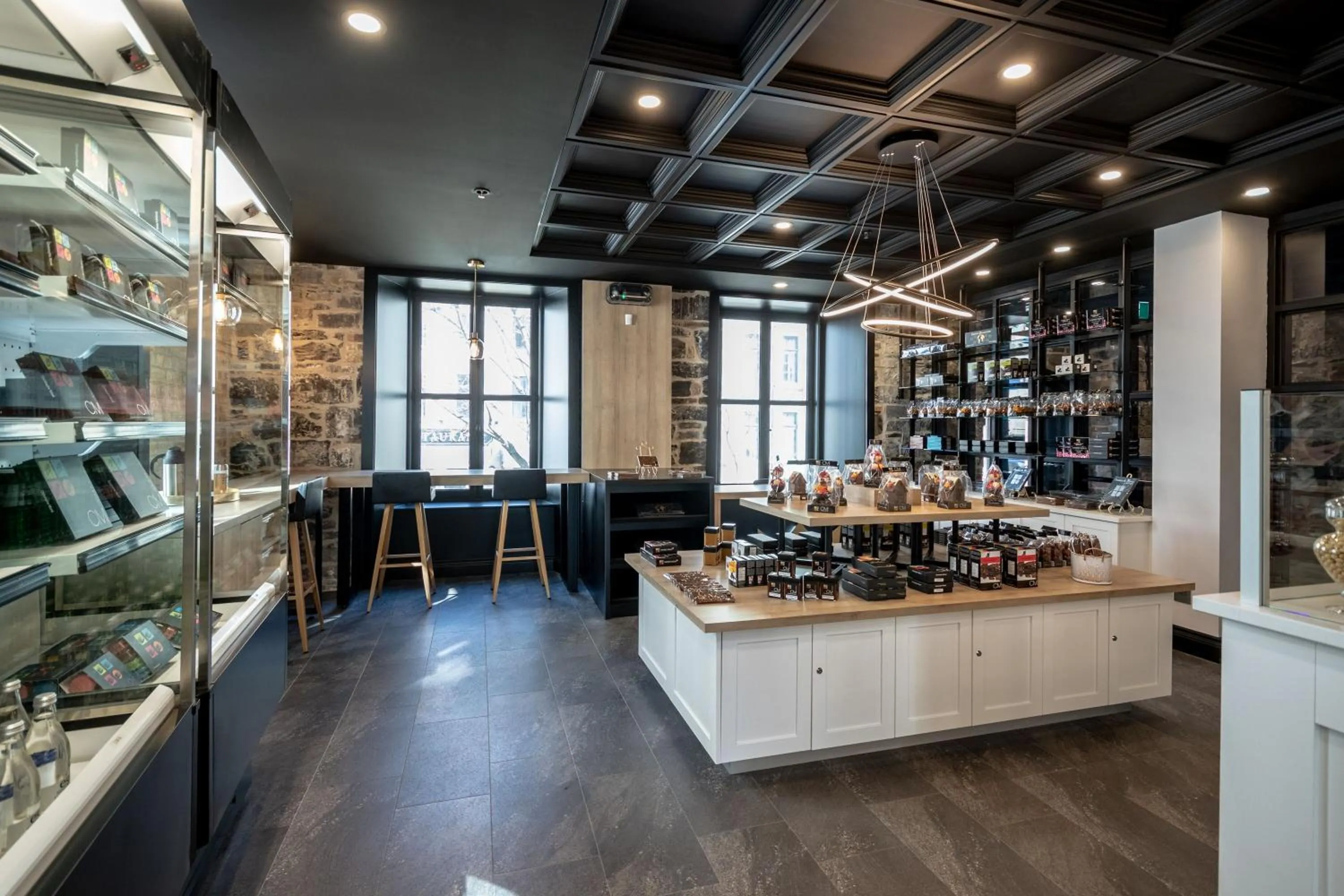 Food and drinks in La Maison Kent - Par Aneyro