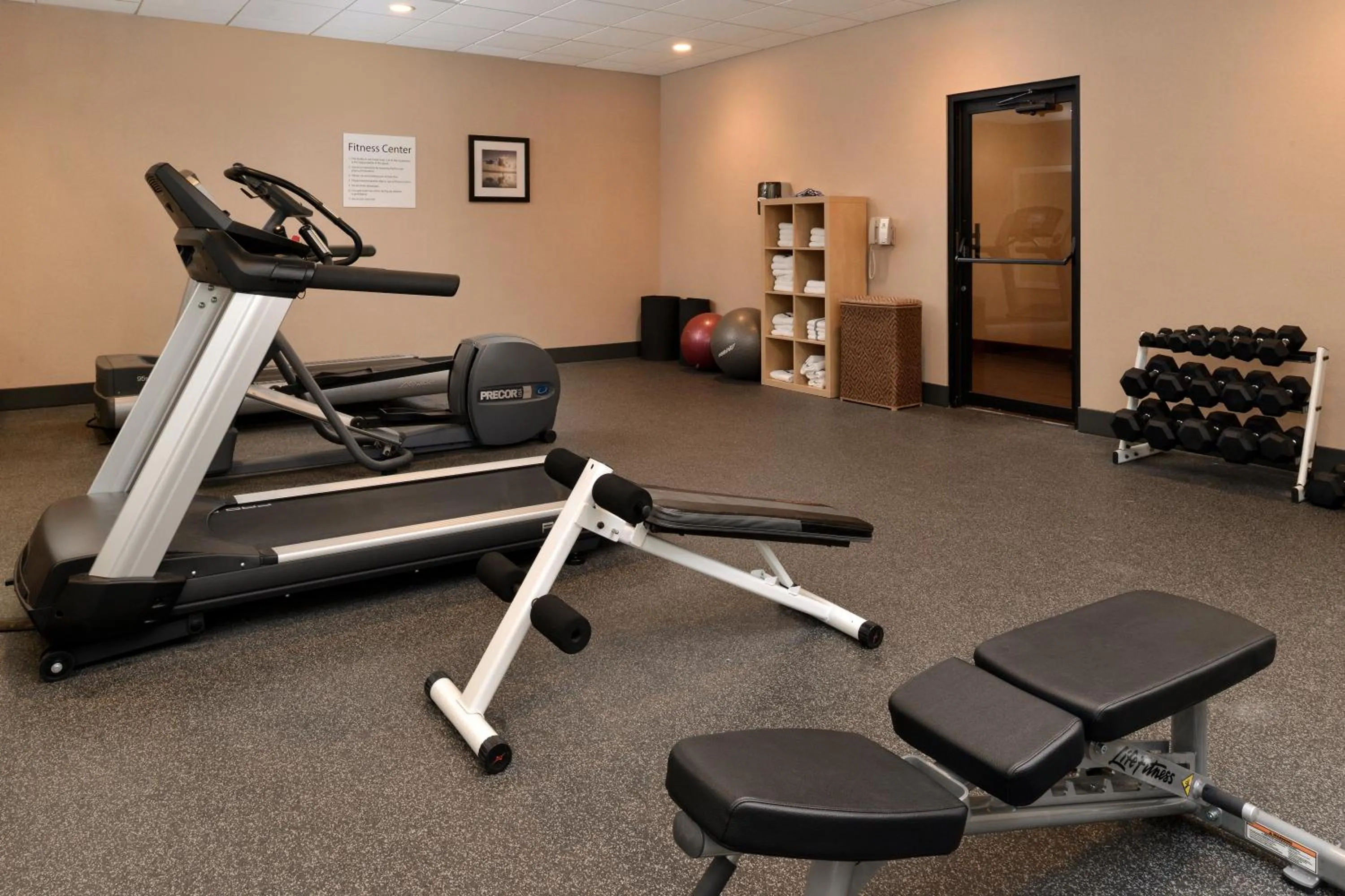 Fitness centre/facilities in Holiday Inn New London by IHG