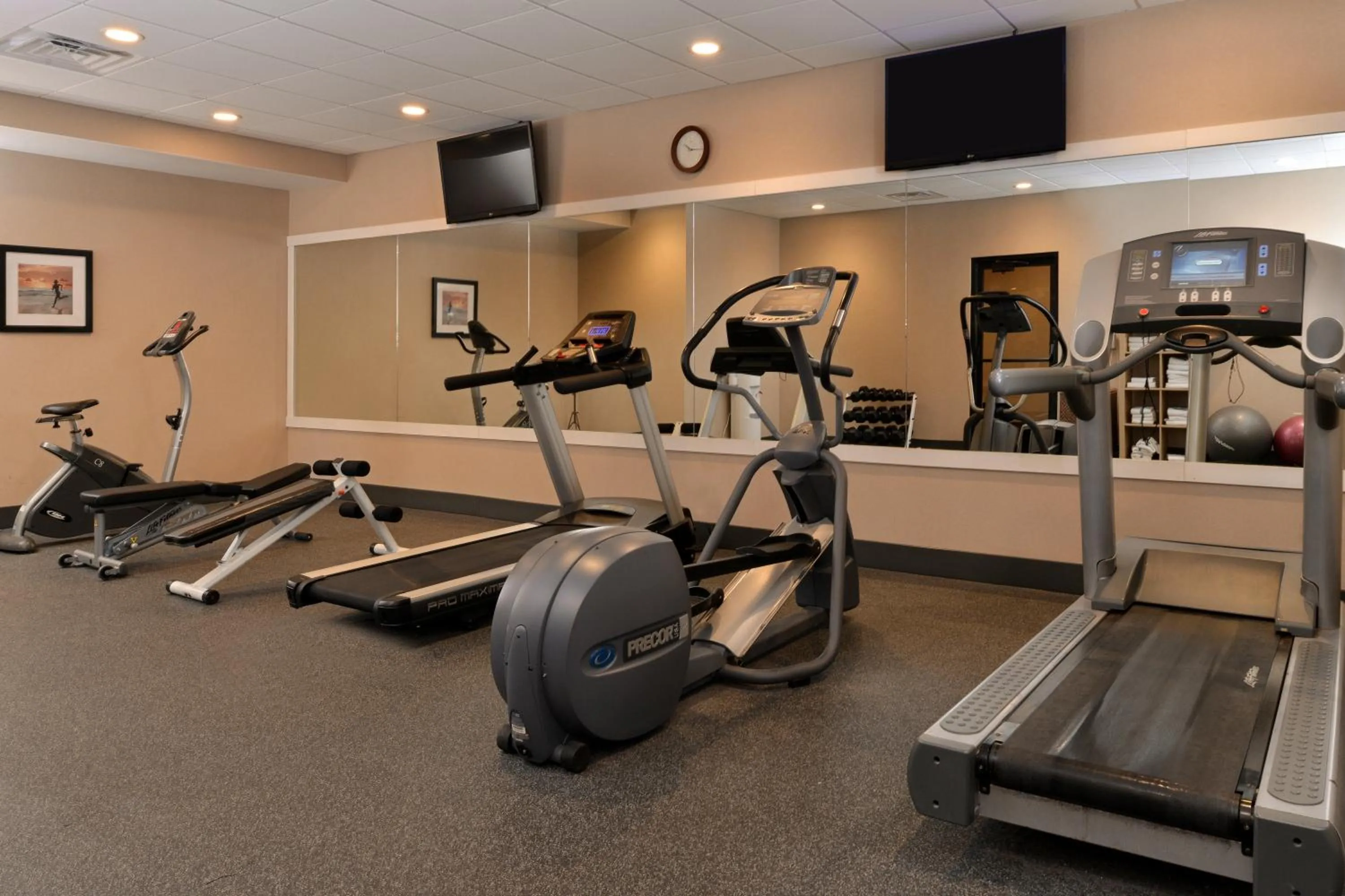 Fitness centre/facilities in Holiday Inn New London by IHG