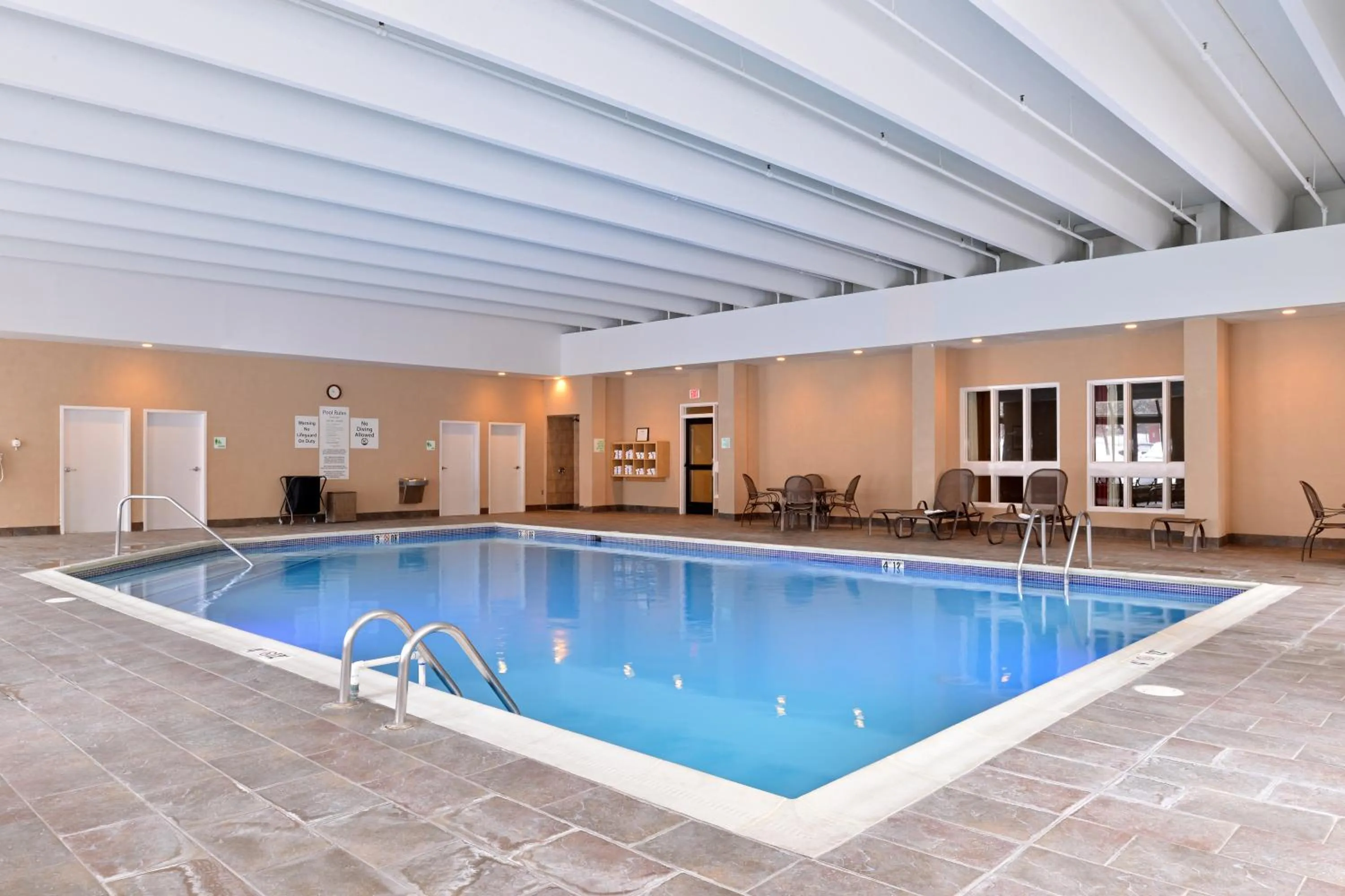 Swimming pool in Holiday Inn New London by IHG