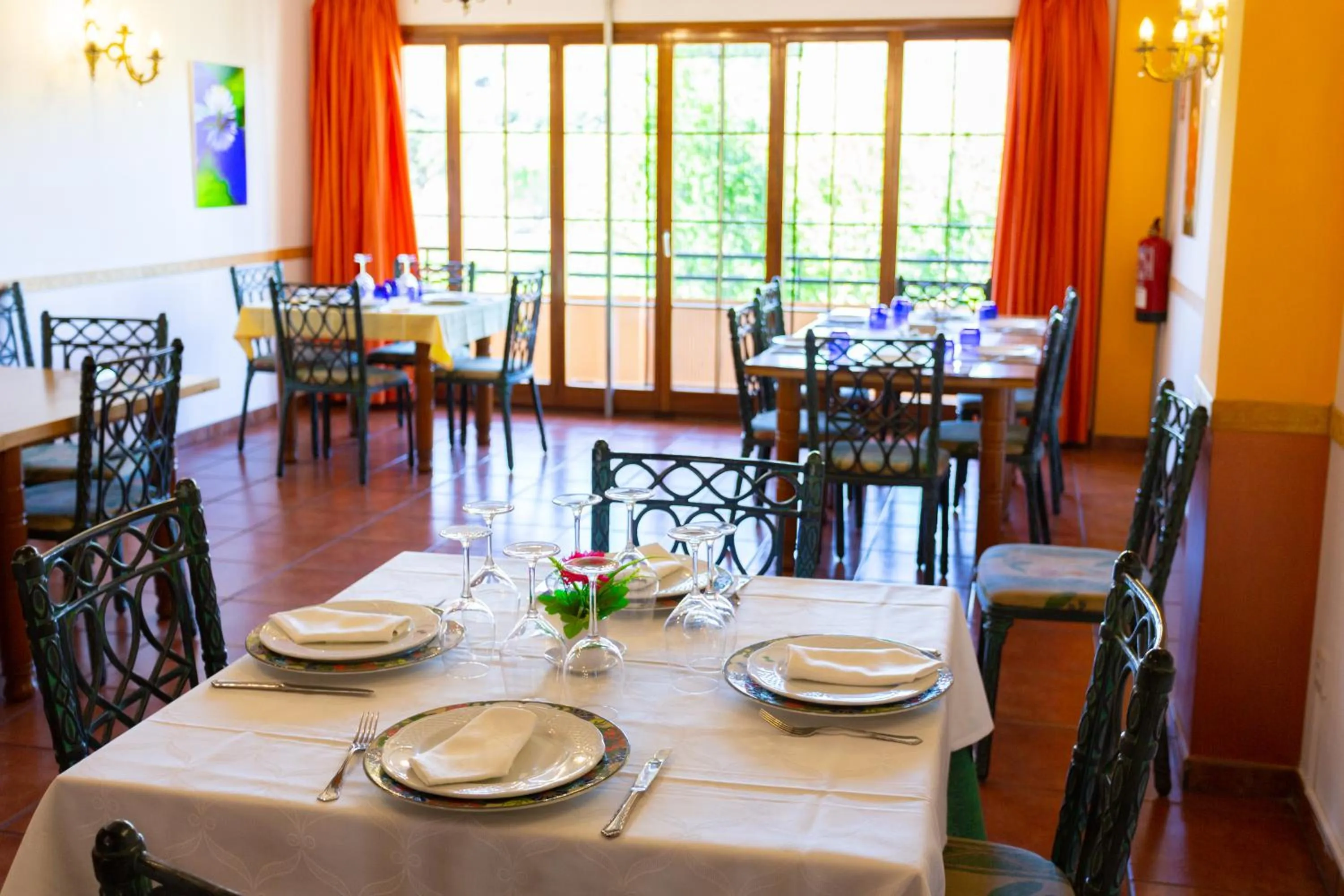 Restaurant/places to eat in Hotel Rural Serrella