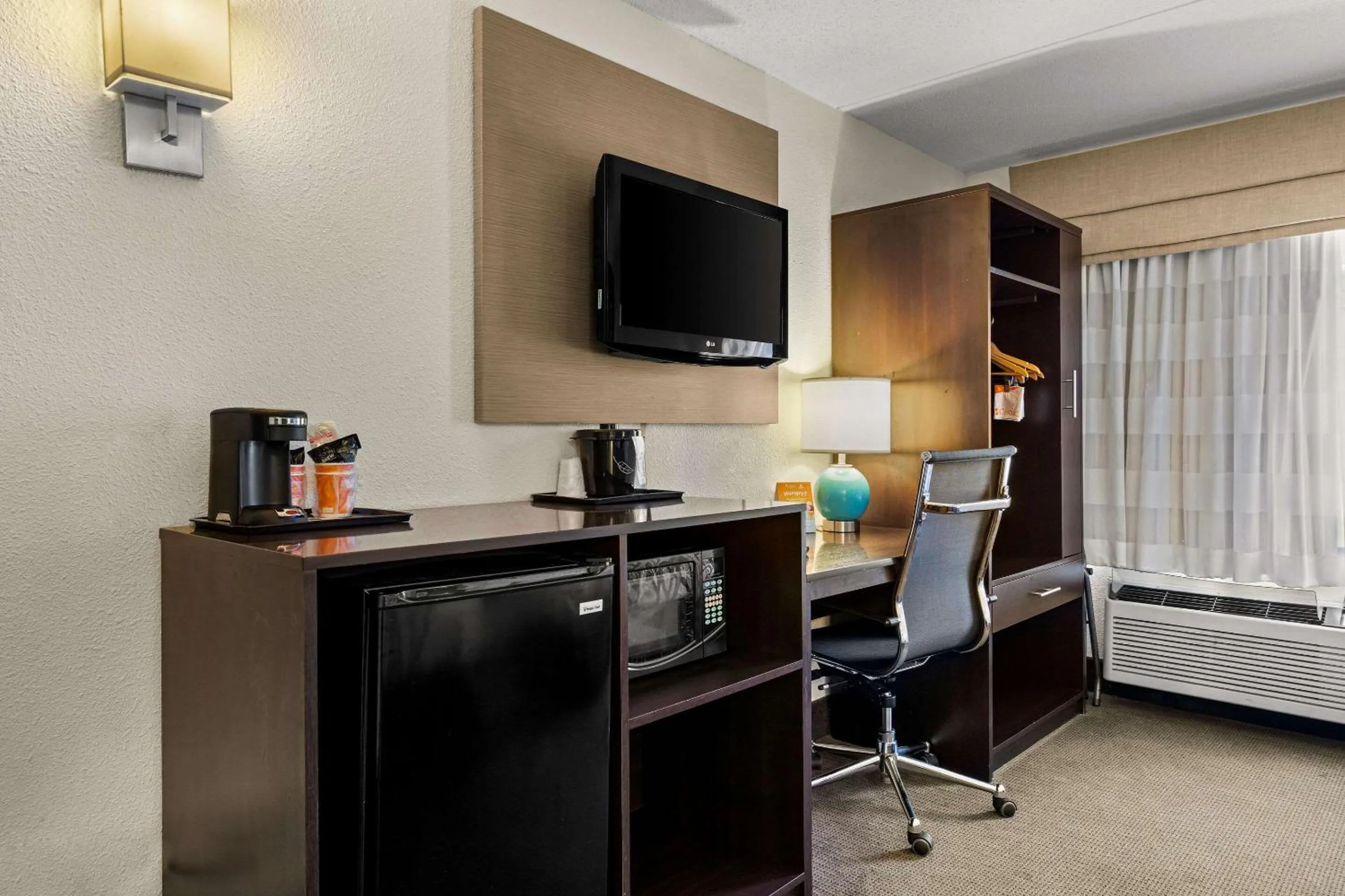 Bedroom in Sleep Inn Wilmington near University