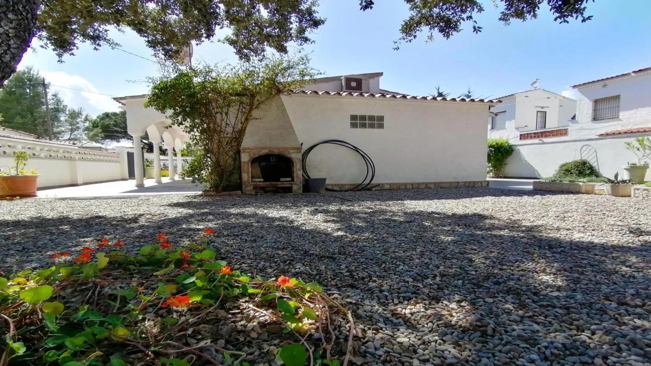 Property building in VACAY Villa Bella, piscina, sol y relax! en la Costa Brava, L'Escala!
