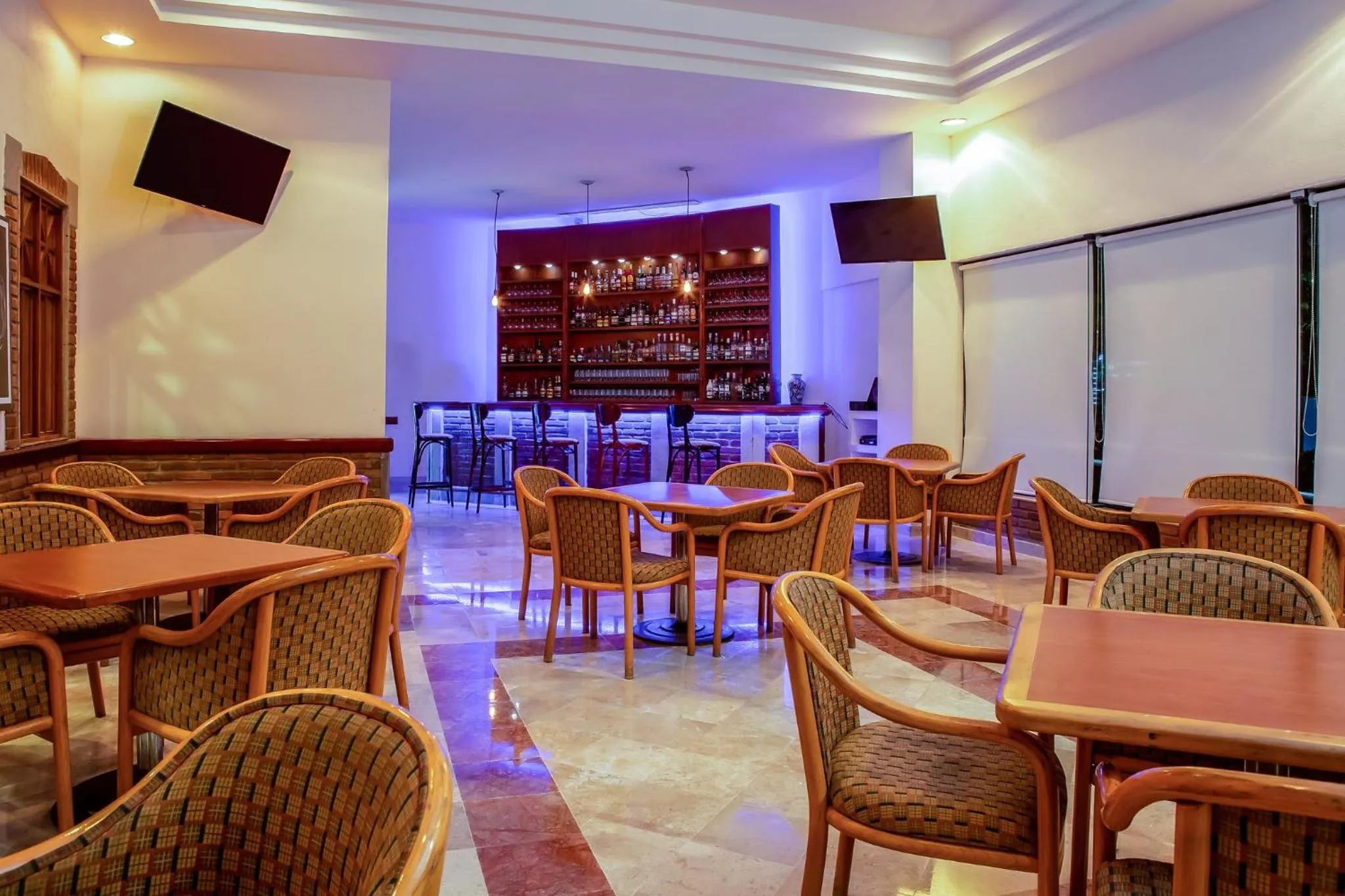 Lounge or bar in Fiesta Inn Tampico