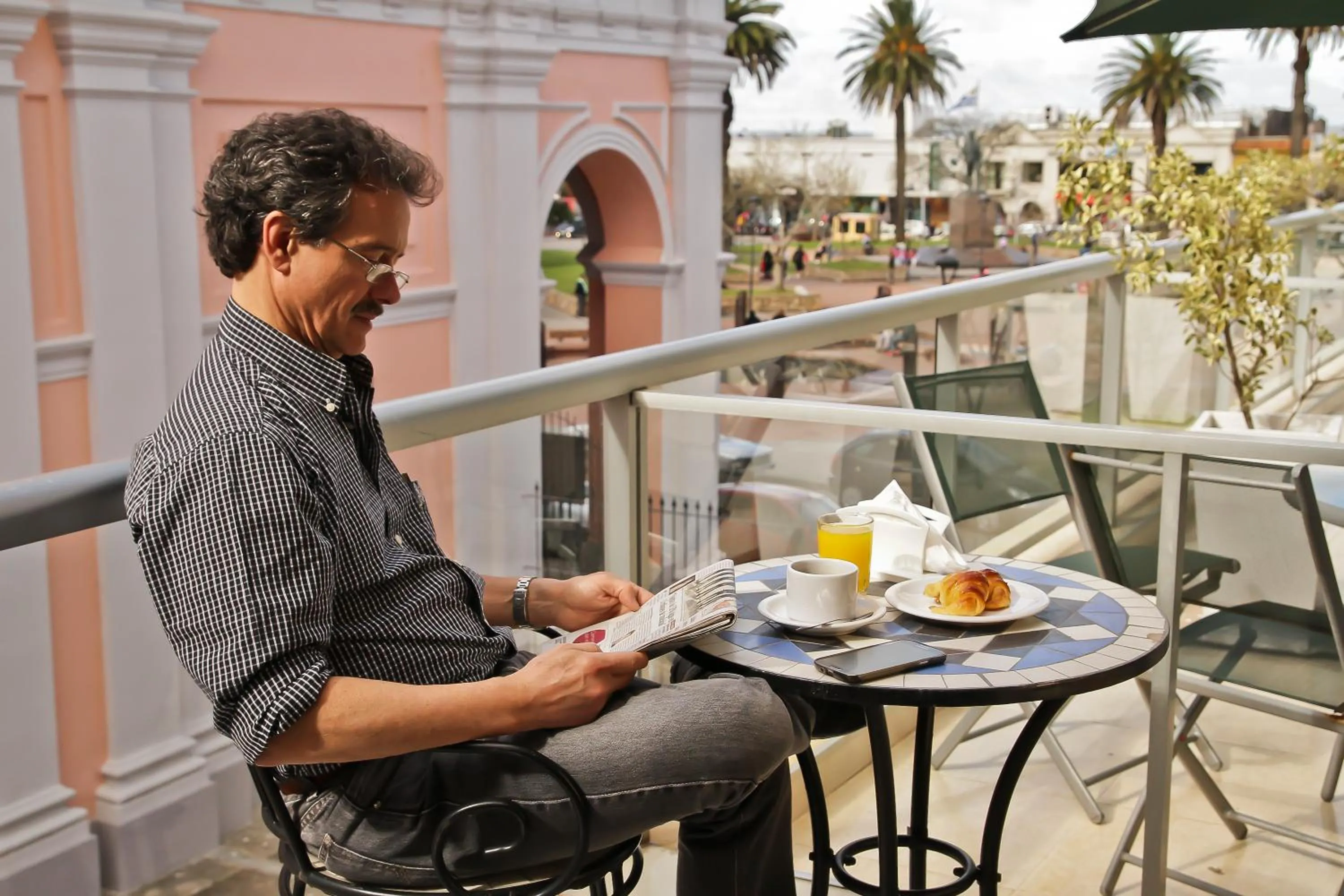 Balcony/Terrace in De la Plaza Hotel
