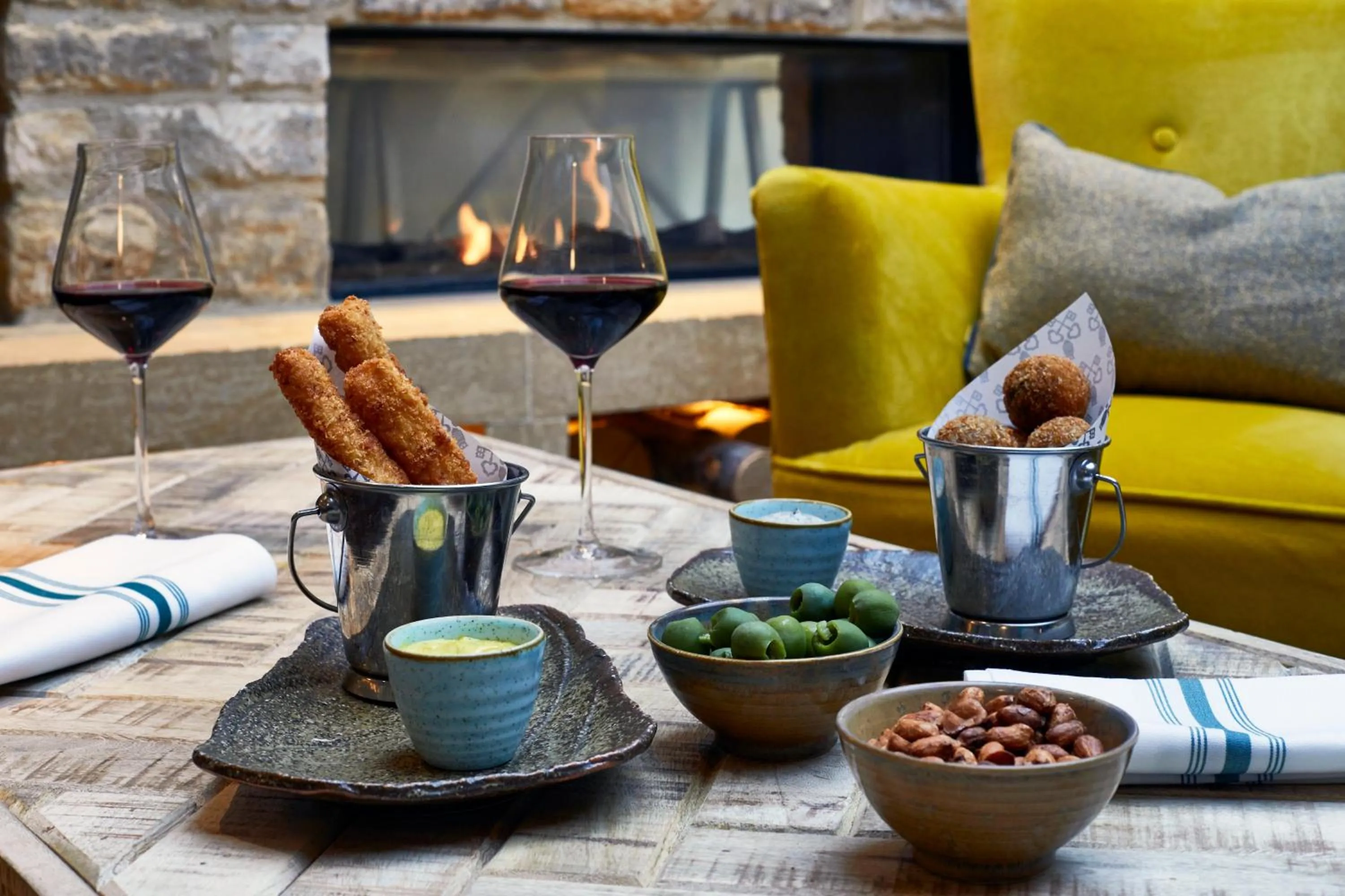 Lounge or bar in Dormy House Hotel