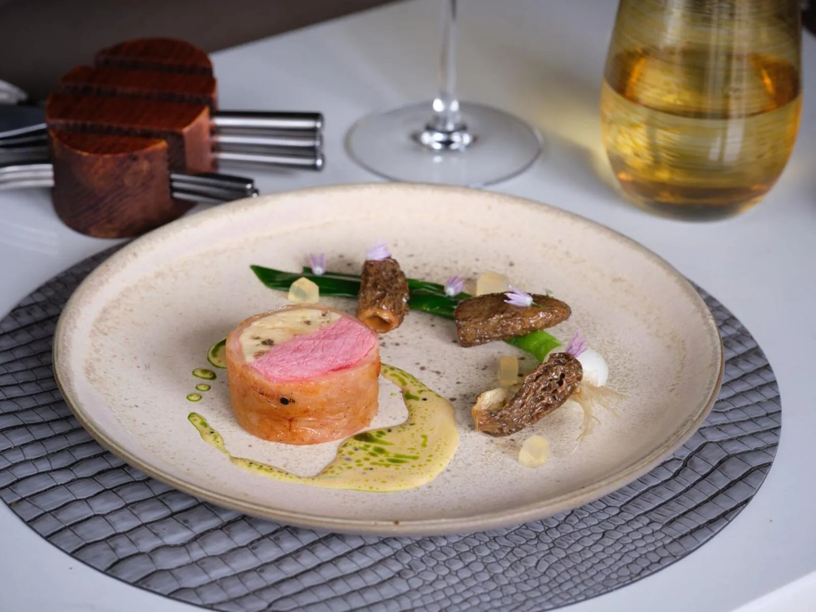 Restaurant/places to eat in Dormy House Hotel