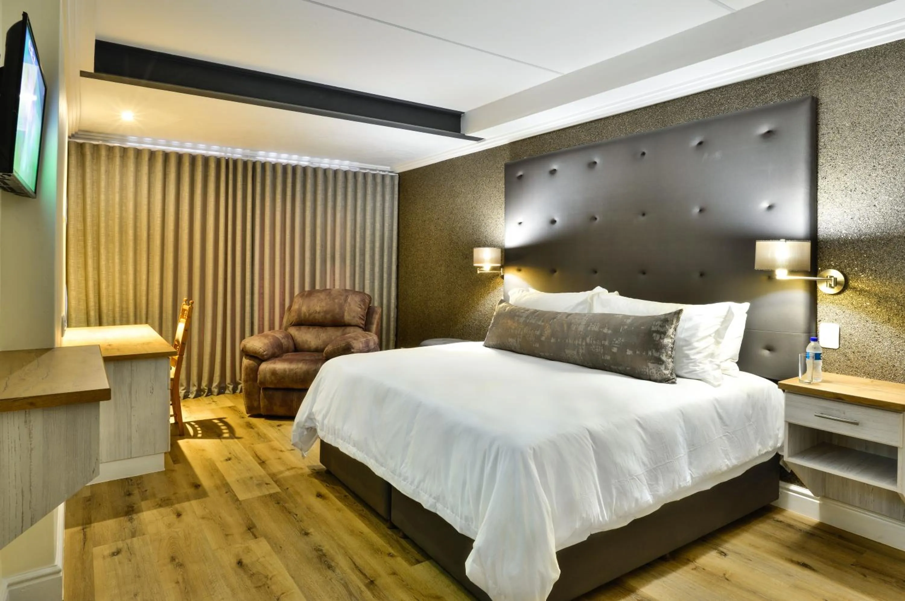 Bedroom, Bed in HERMS Restaurant & Boutique Hotel