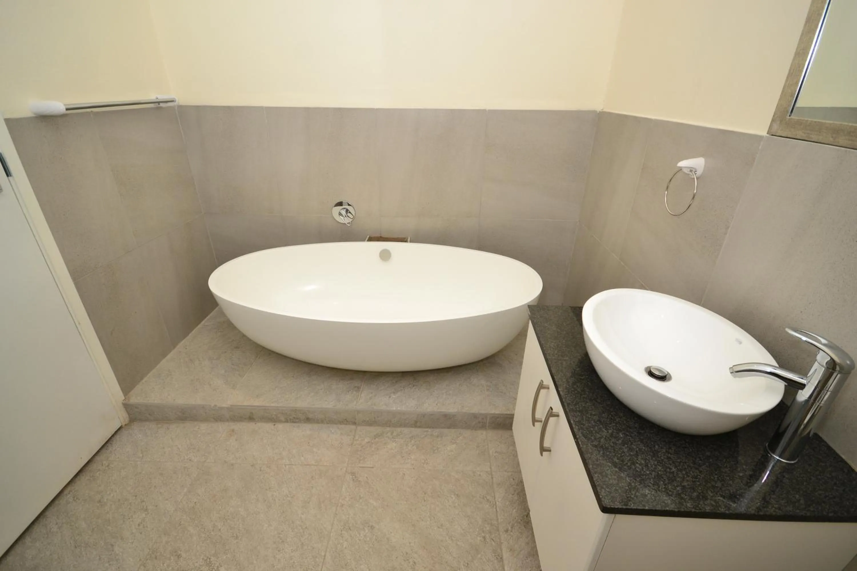 Bathroom in HERMS Restaurant & Boutique Hotel