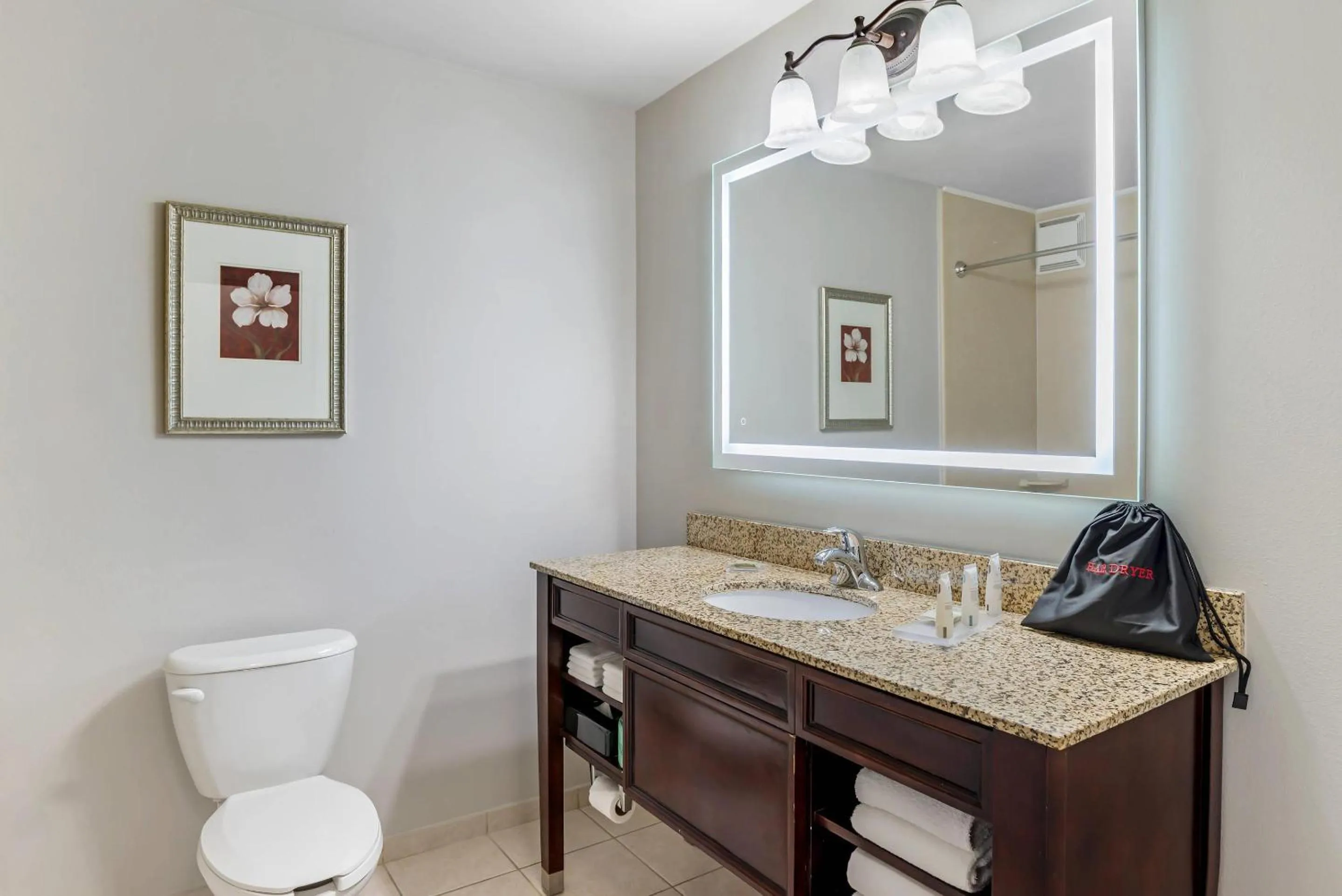 Bedroom in Country Inn & Suites by Radisson, Ashland - Hanover, VA