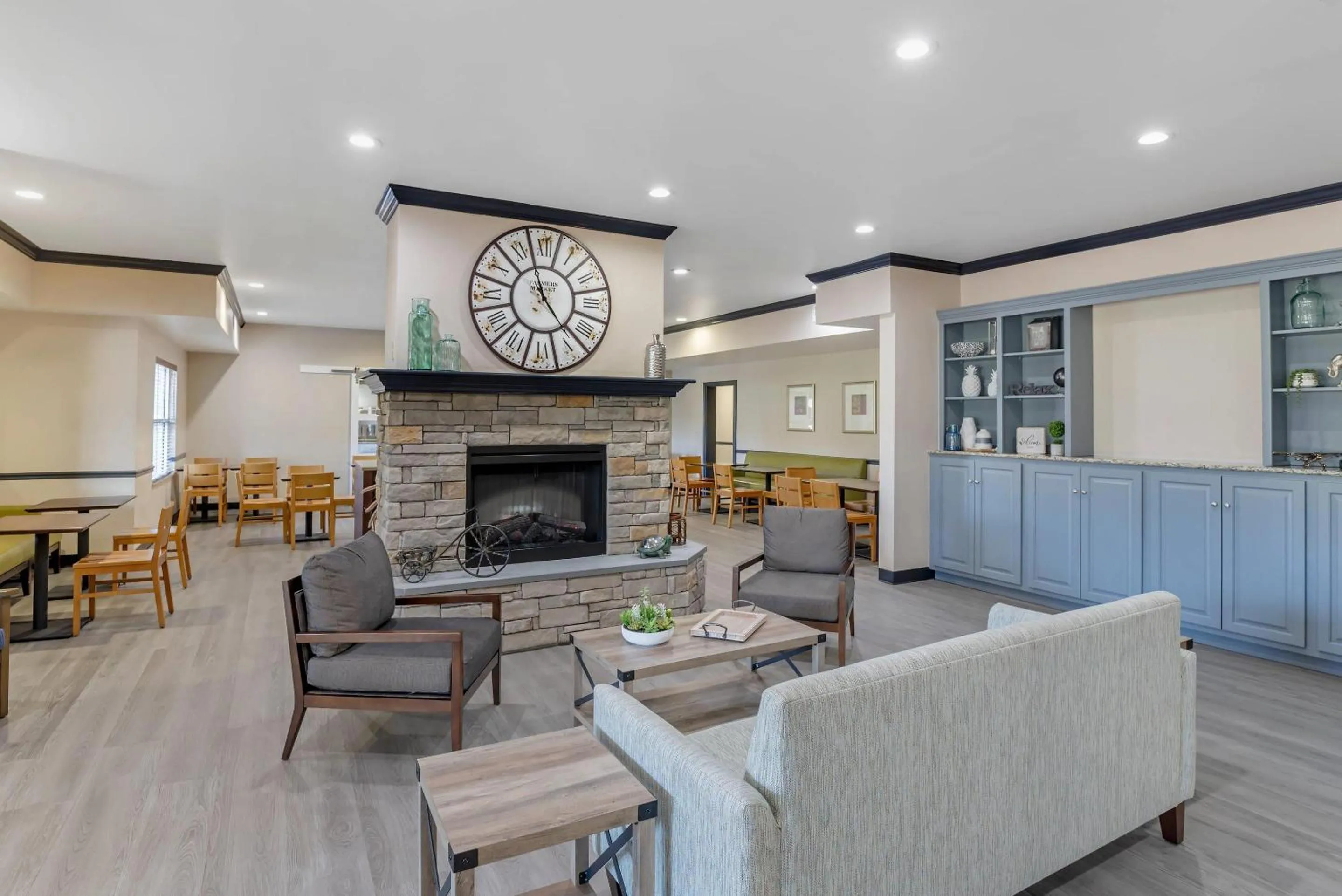 Lobby or reception in Country Inn & Suites by Radisson, Ashland - Hanover, VA