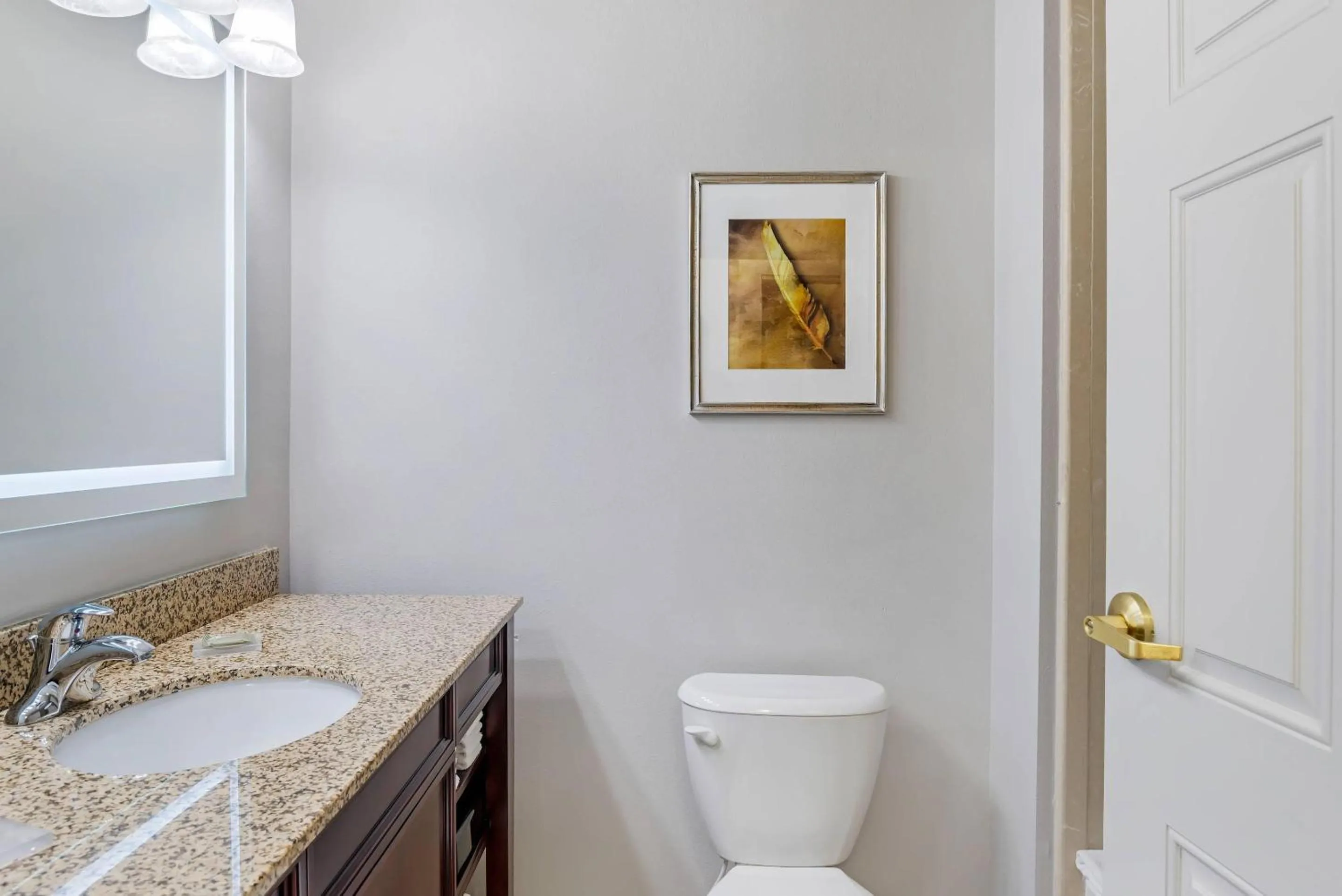 Bedroom in Country Inn & Suites by Radisson, Ashland - Hanover, VA