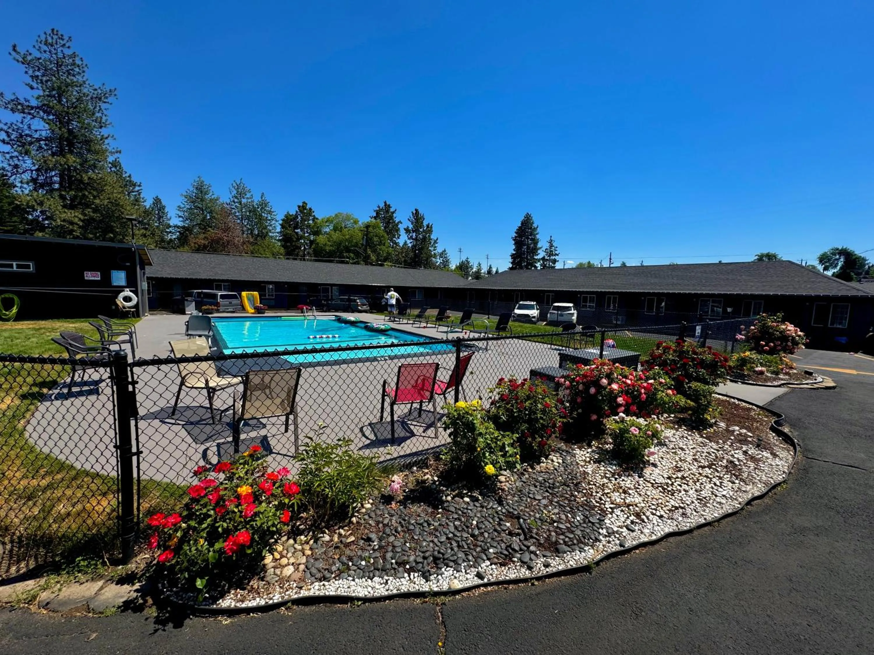 Property building in Cascade Lodge - Central Bend Retreat