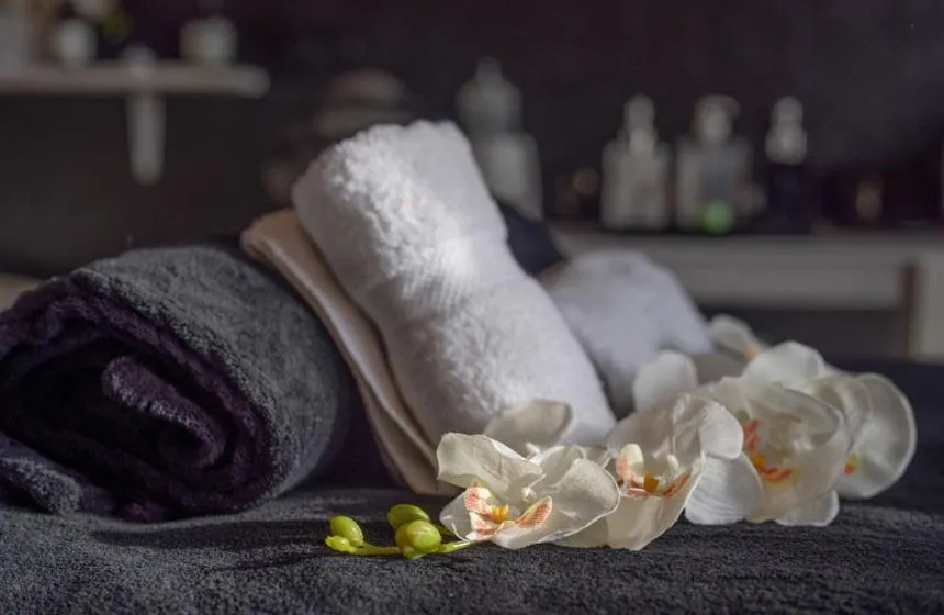 Massage, Bed in L'instant