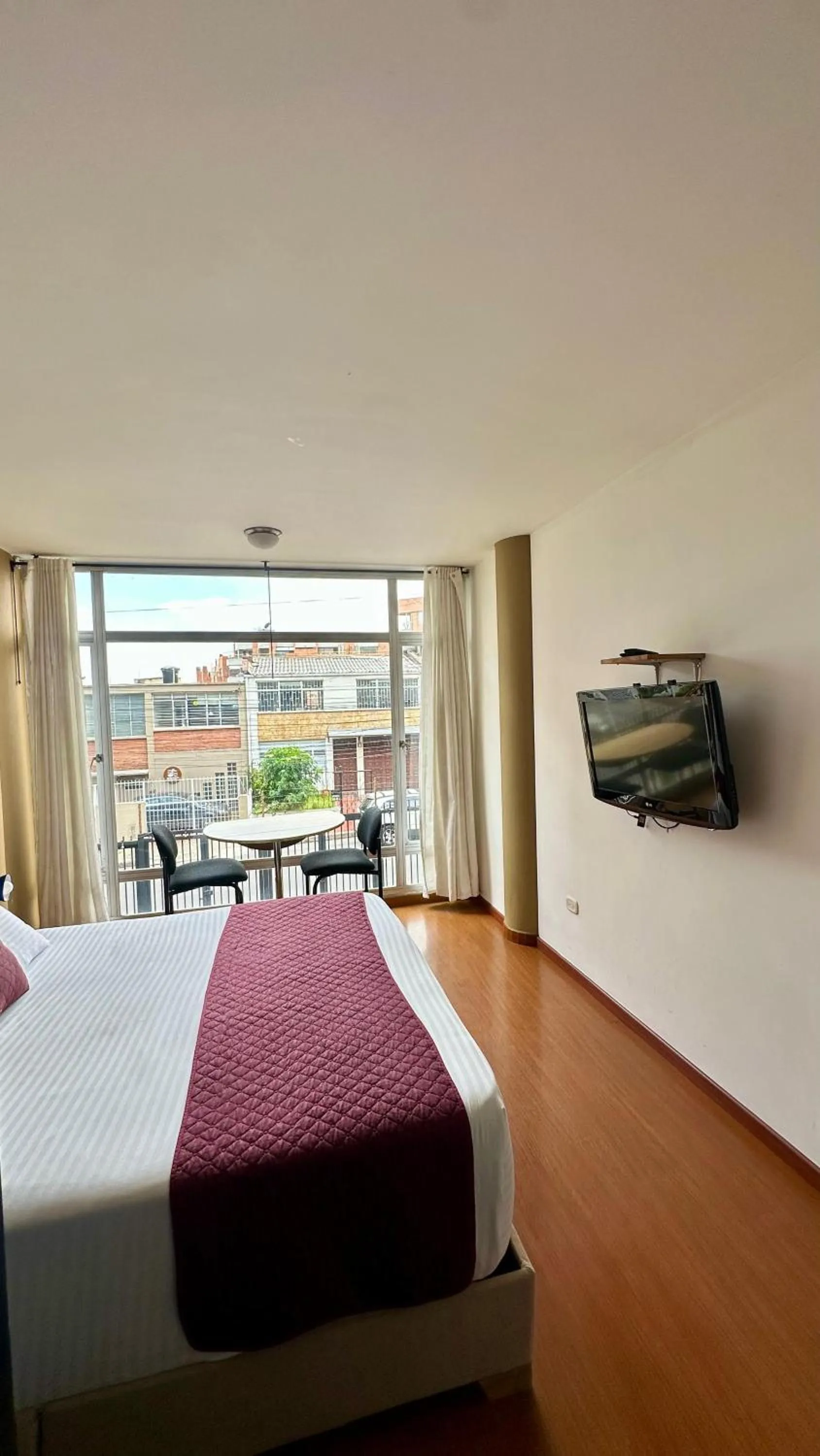 TV and multimedia, Bed in Hotel Juliette Bogota Chapinero