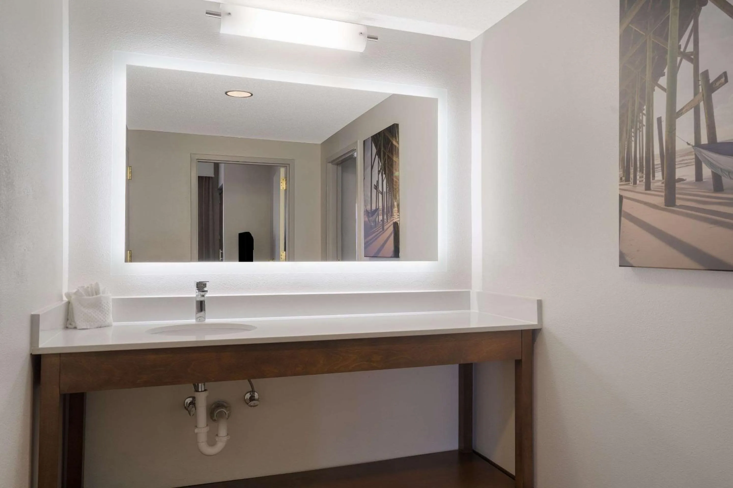 Bedroom in MainStay Suites Wilmington - University Area