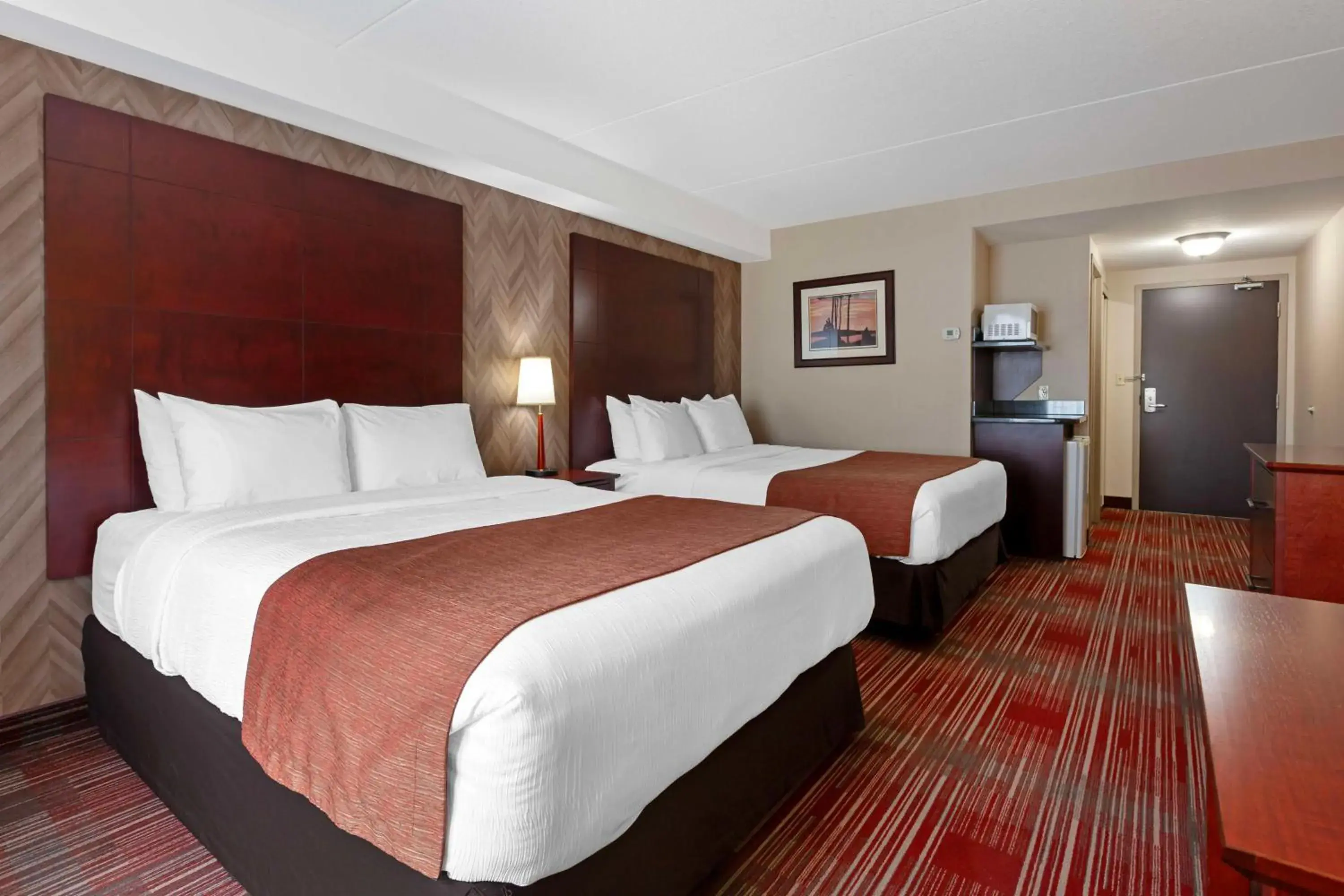 Queen Room with Two Queen Beds - Non-Smoking in Best Western Plus Muskoka Inn Queen Room with Two Queen Beds - Non-Smoking in Best Western Plus Muskoka Inn