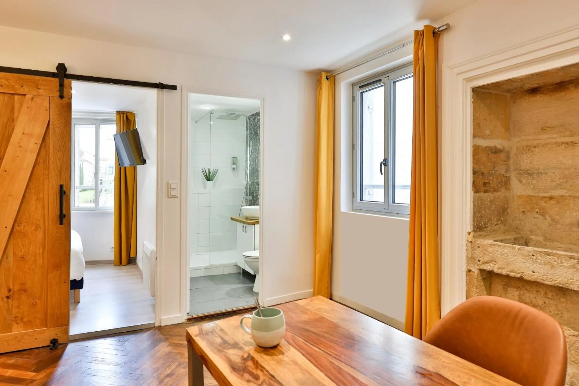 Photo of the whole room in L' échafaud - Apparts de standing - Centre historique