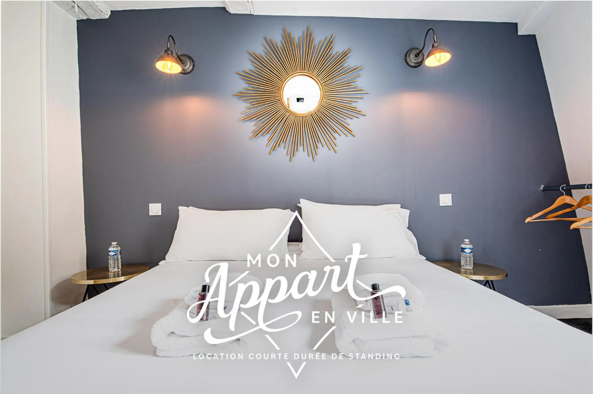 Bedroom, Bed in L' échafaud - Apparts de standing - Centre historique