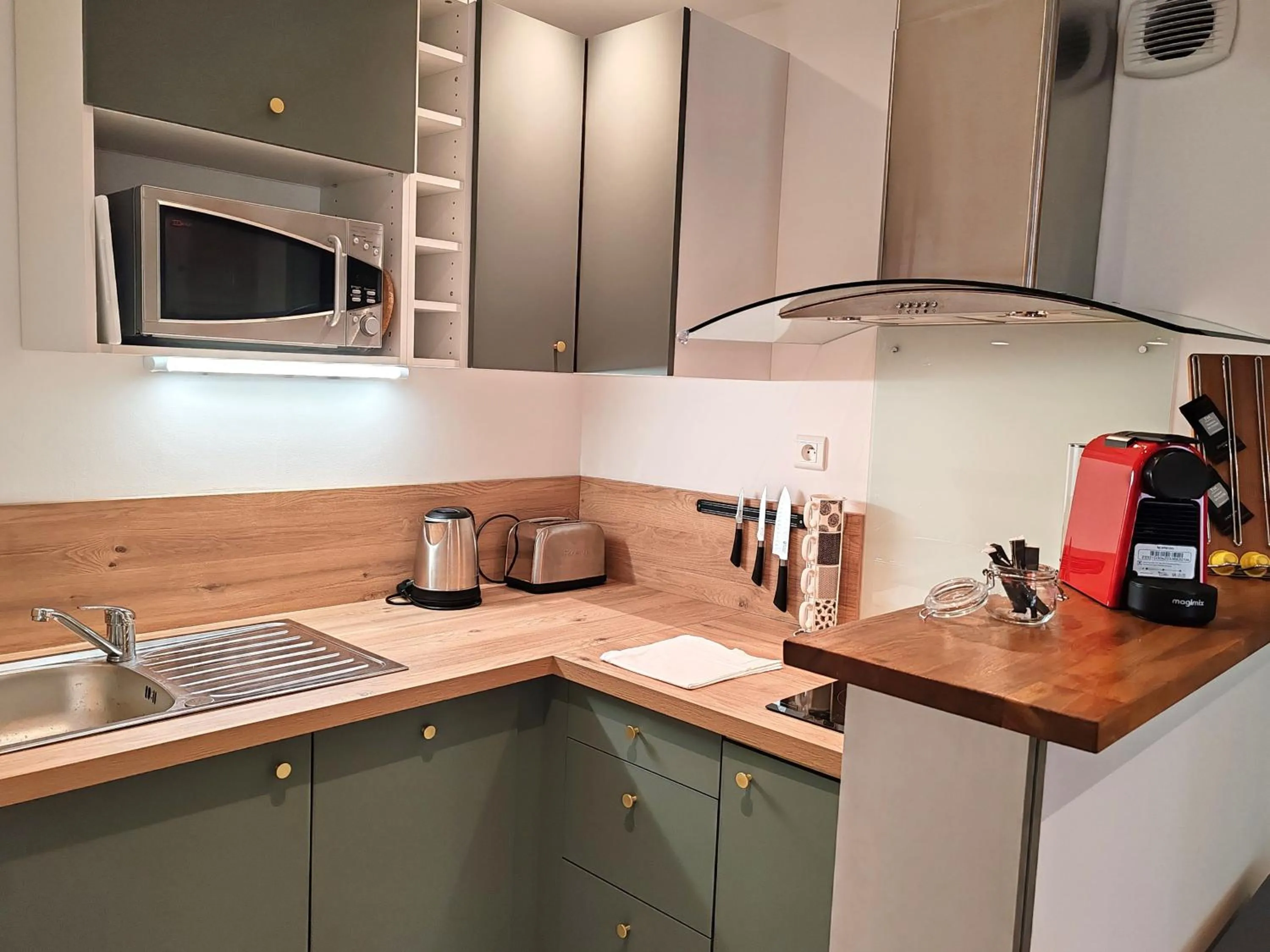 Kitchen or kitchenette in L' échafaud - Apparts de standing - Centre historique