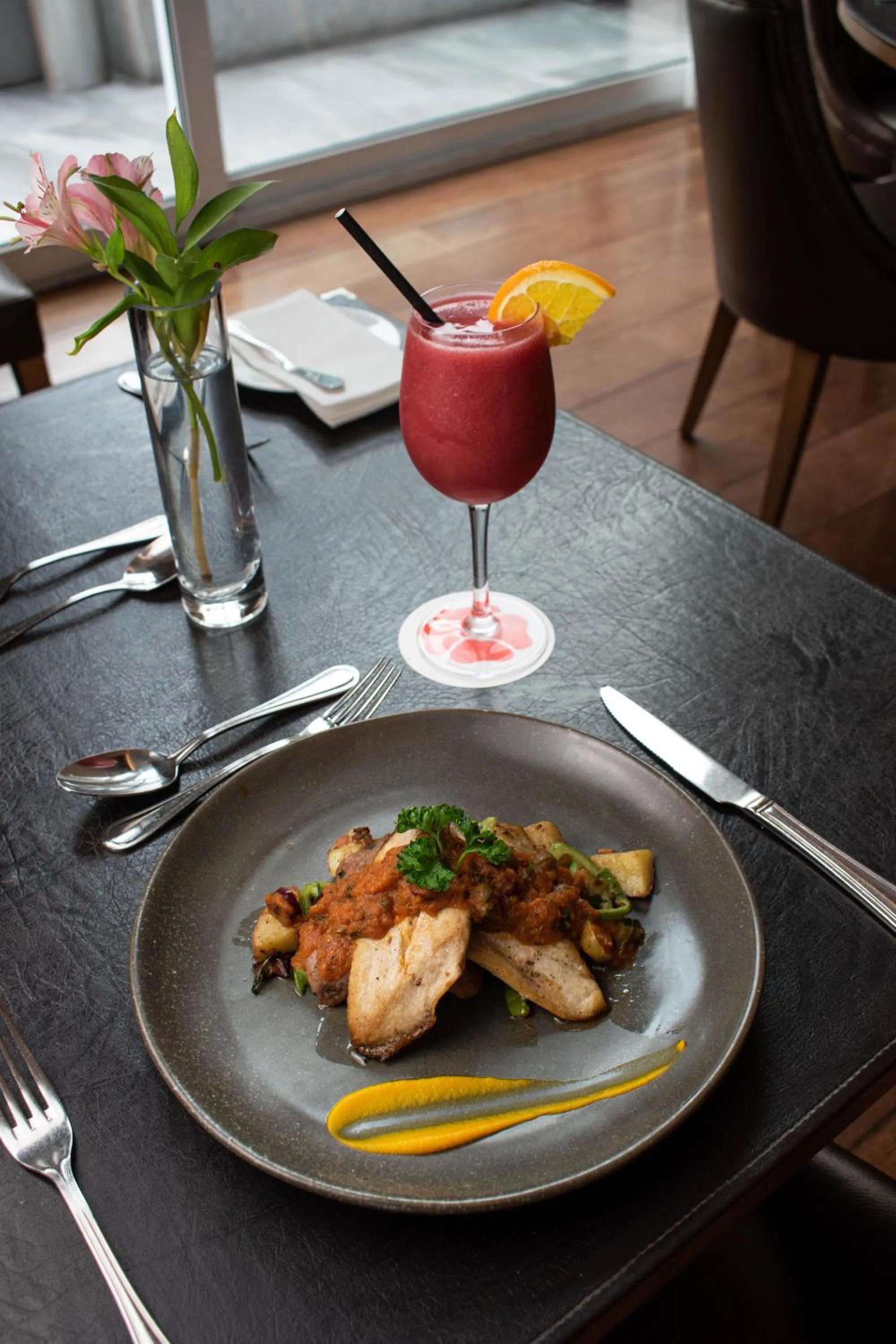 Restaurant/places to eat in Antay Hotel & Spa