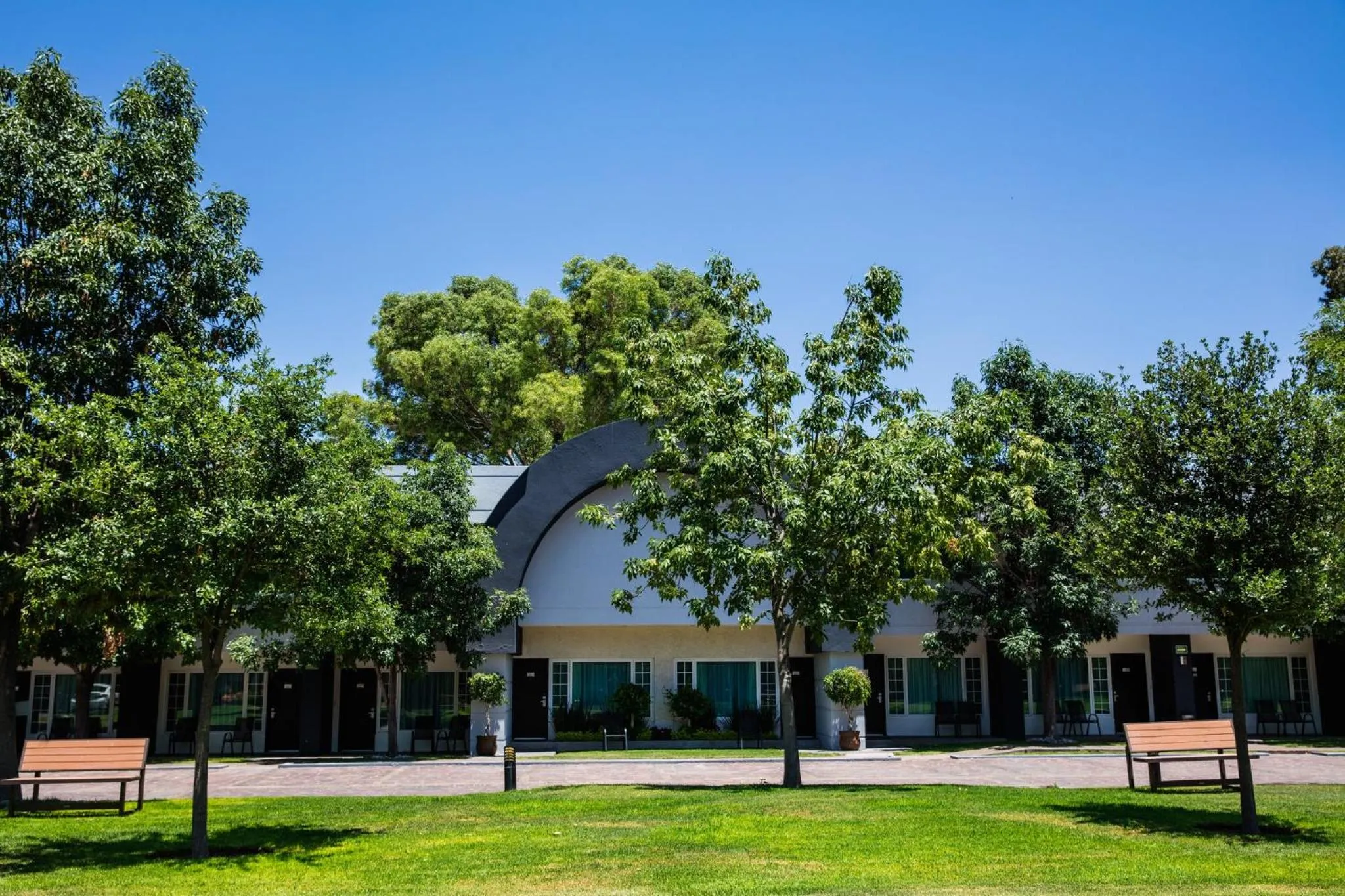 Property building in Fiesta Inn San Luis Potosi Glorieta Juarez