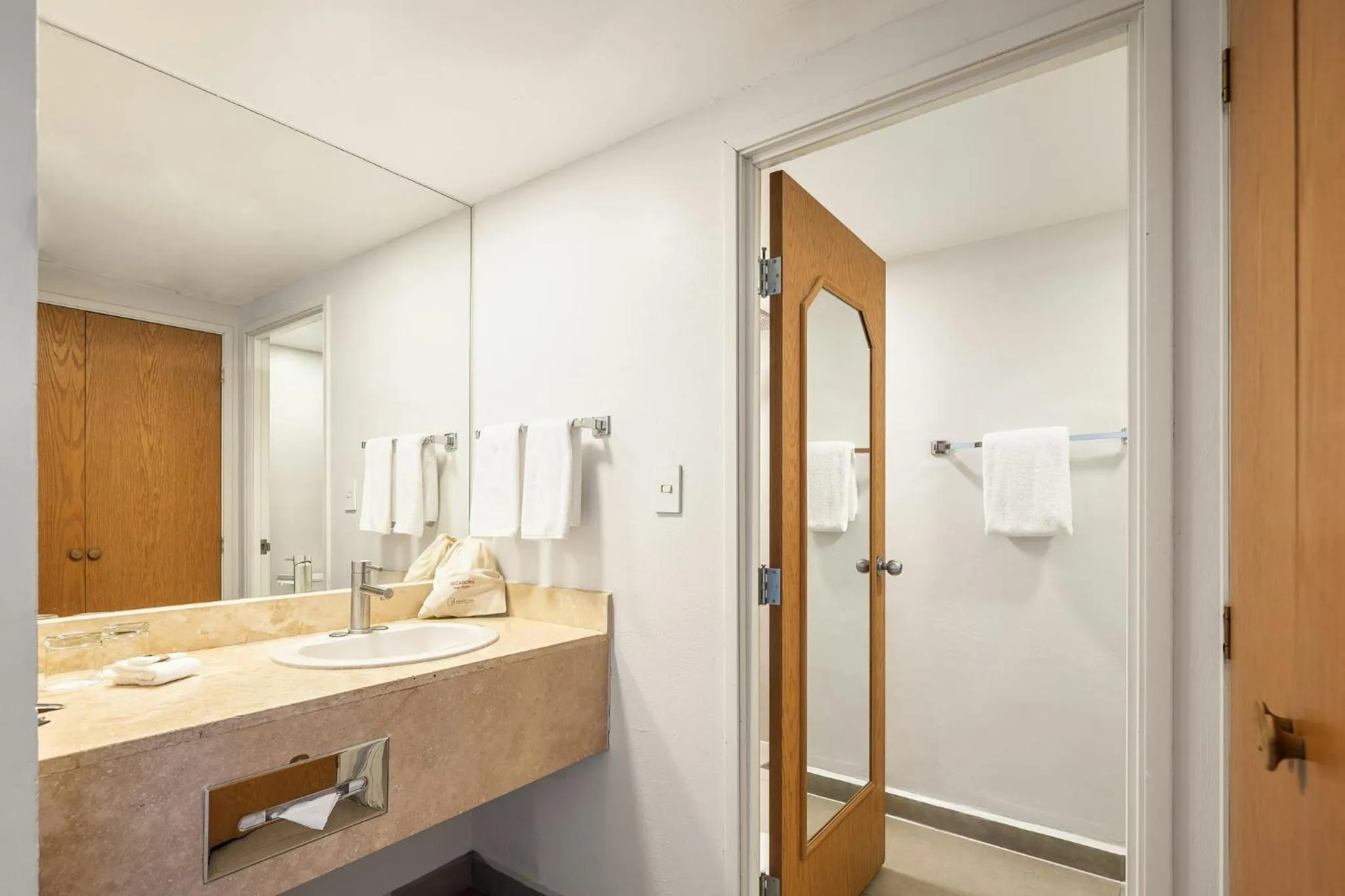 Bedroom in Fiesta Inn Express Hermosillo