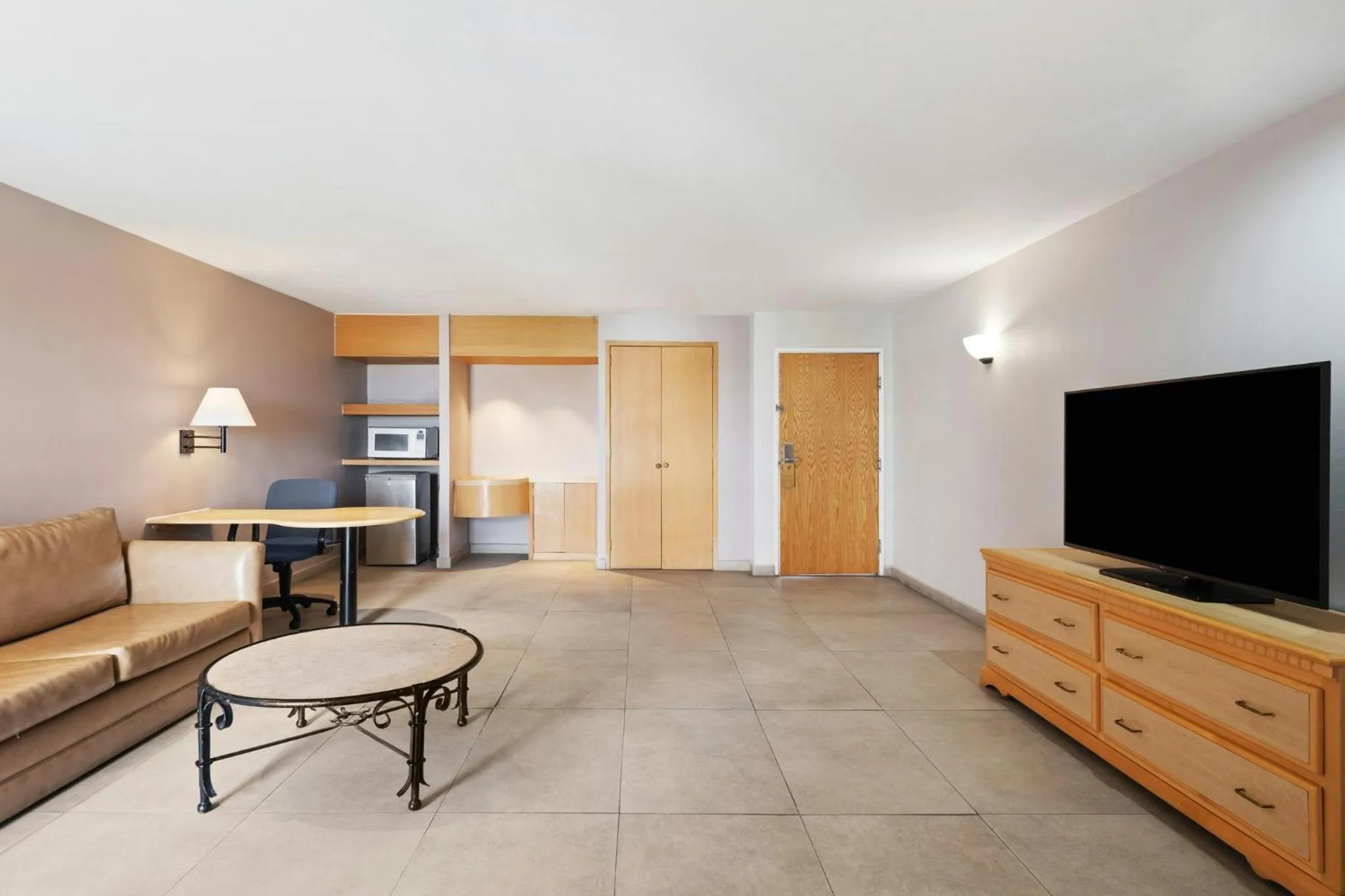 Photo of the whole room in Fiesta Inn Express Hermosillo