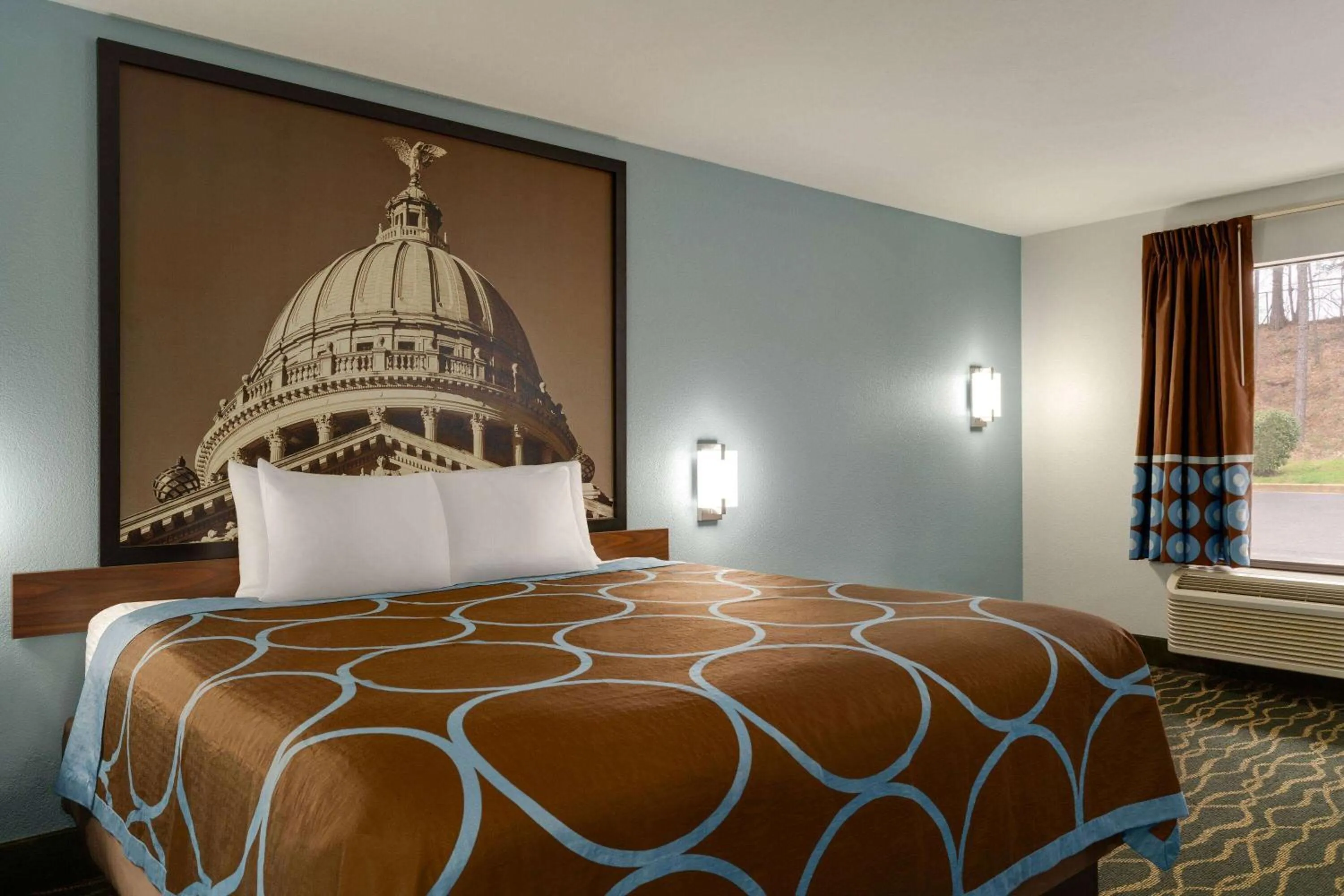 Photo of the whole room, Bed in Super 8 by Wyndham Pearl/Jackson/East