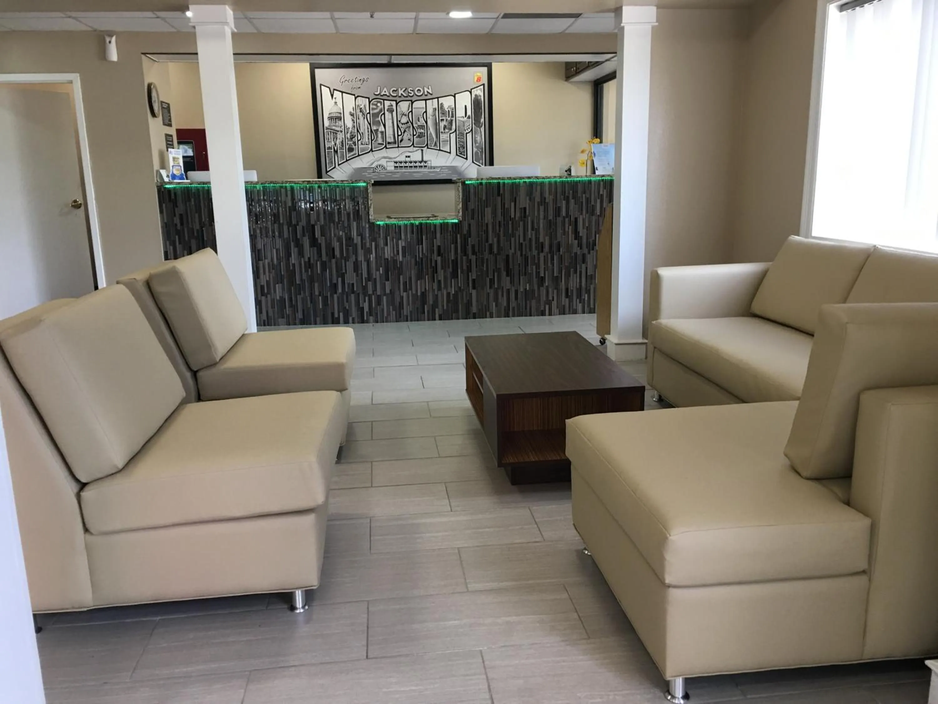 Seating area in Super 8 by Wyndham Jackson Ridgeland