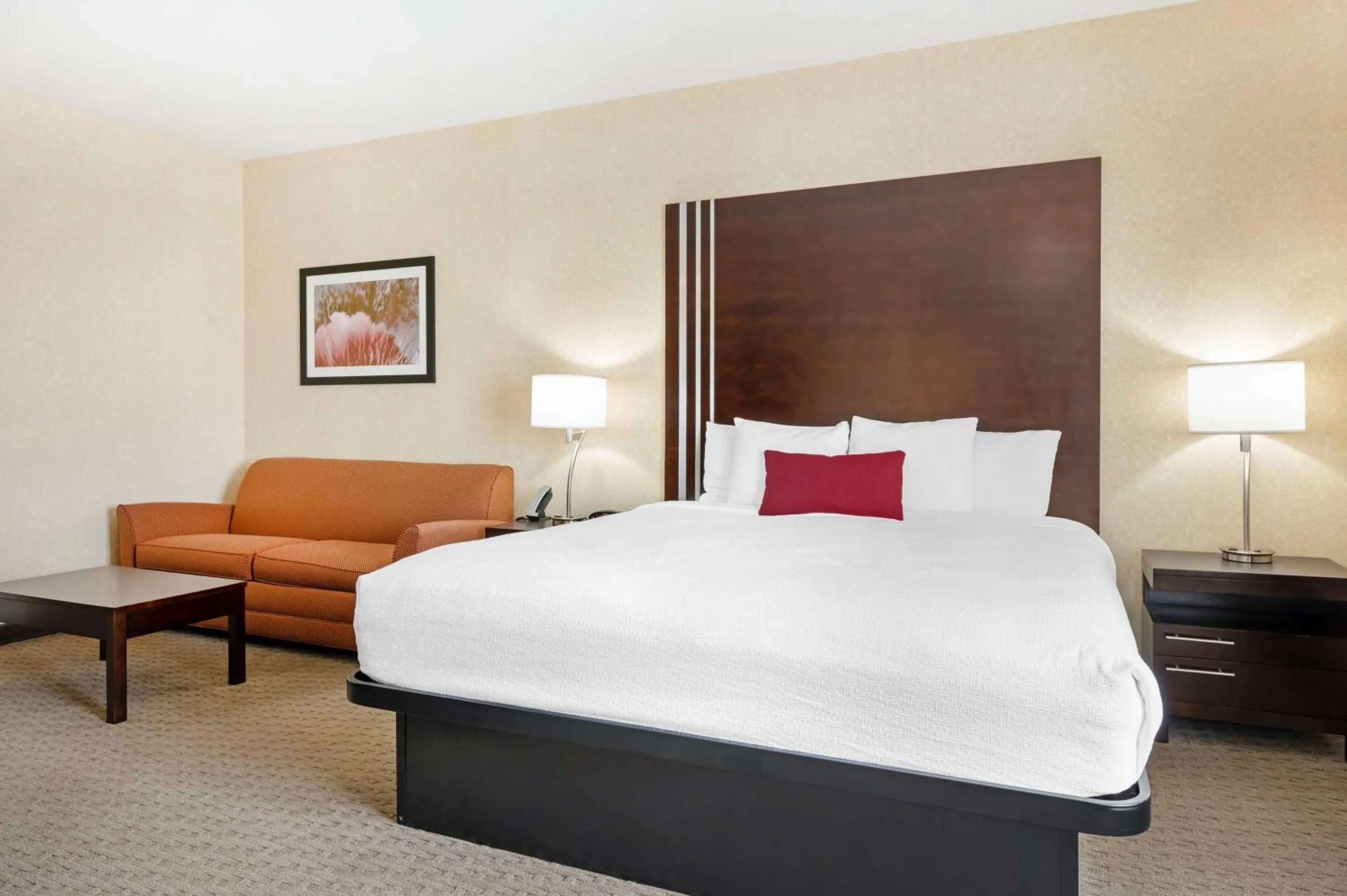 Bedroom, Bed in Best Western Plus Howe Inn