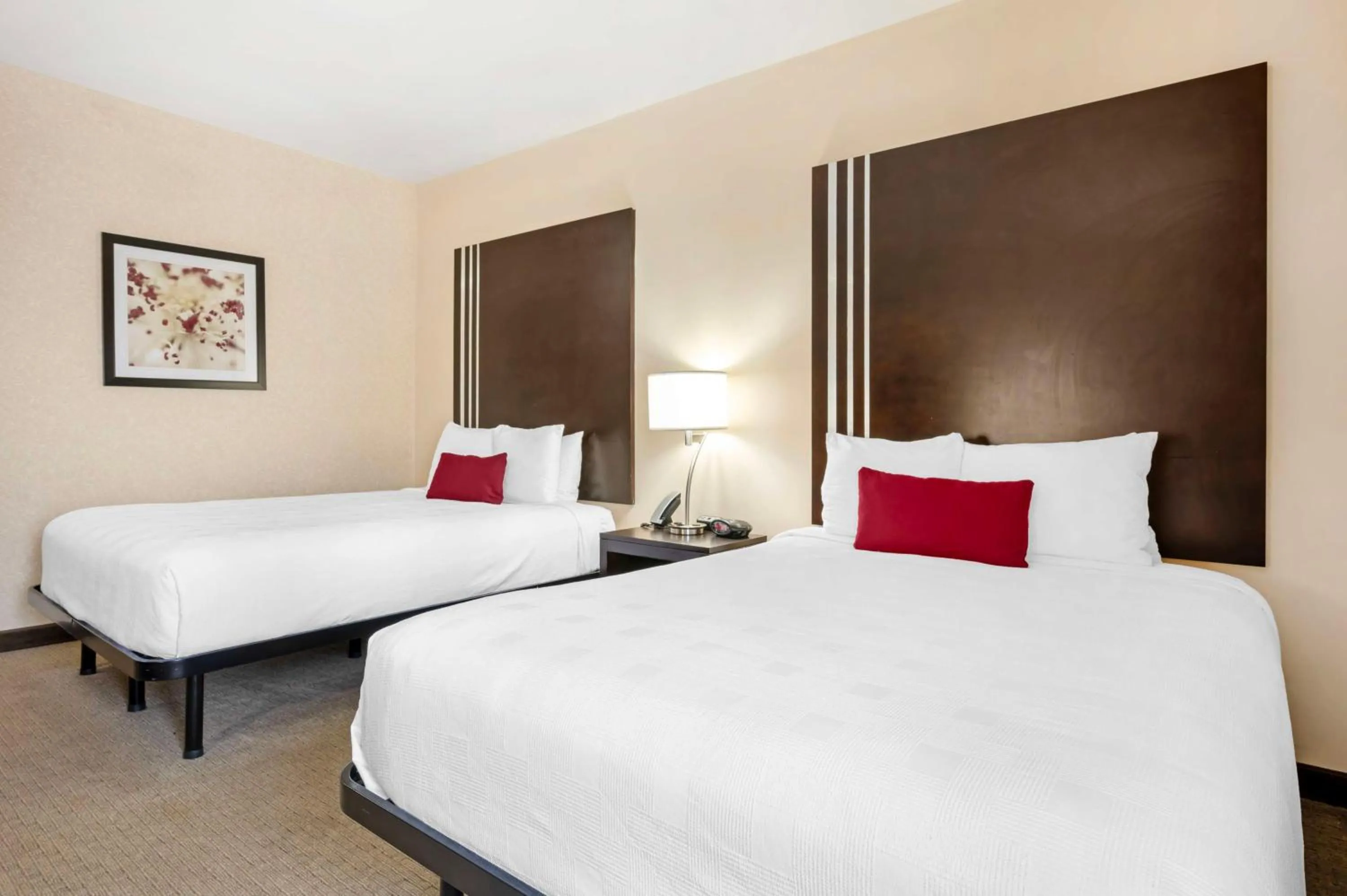 Bedroom, Bed in Best Western Plus Howe Inn