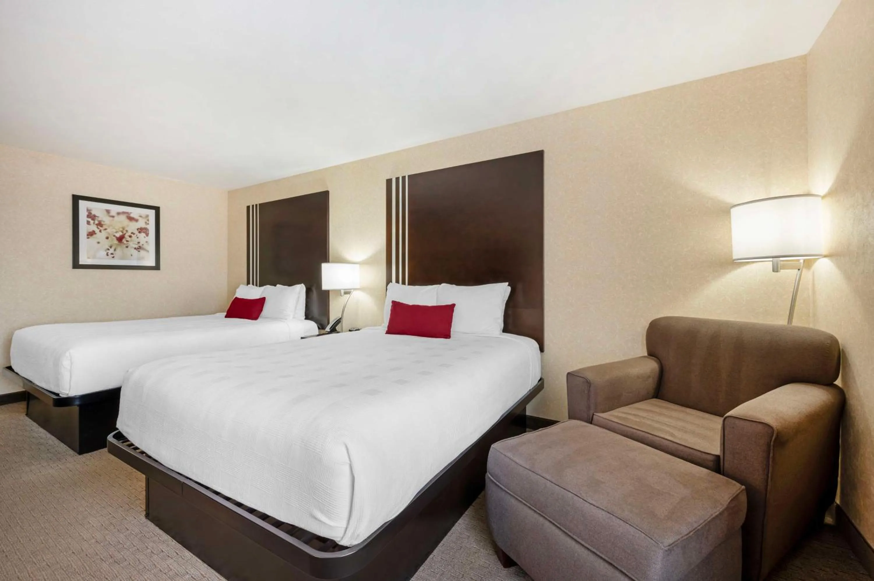 Bedroom, Bed in Best Western Plus Howe Inn