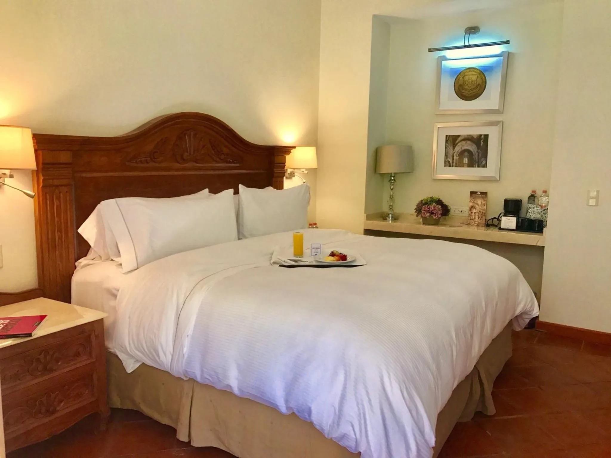 Photo of the whole room, Bed in Fiesta Americana Hacienda San Antonio El Puente Resort & Spa