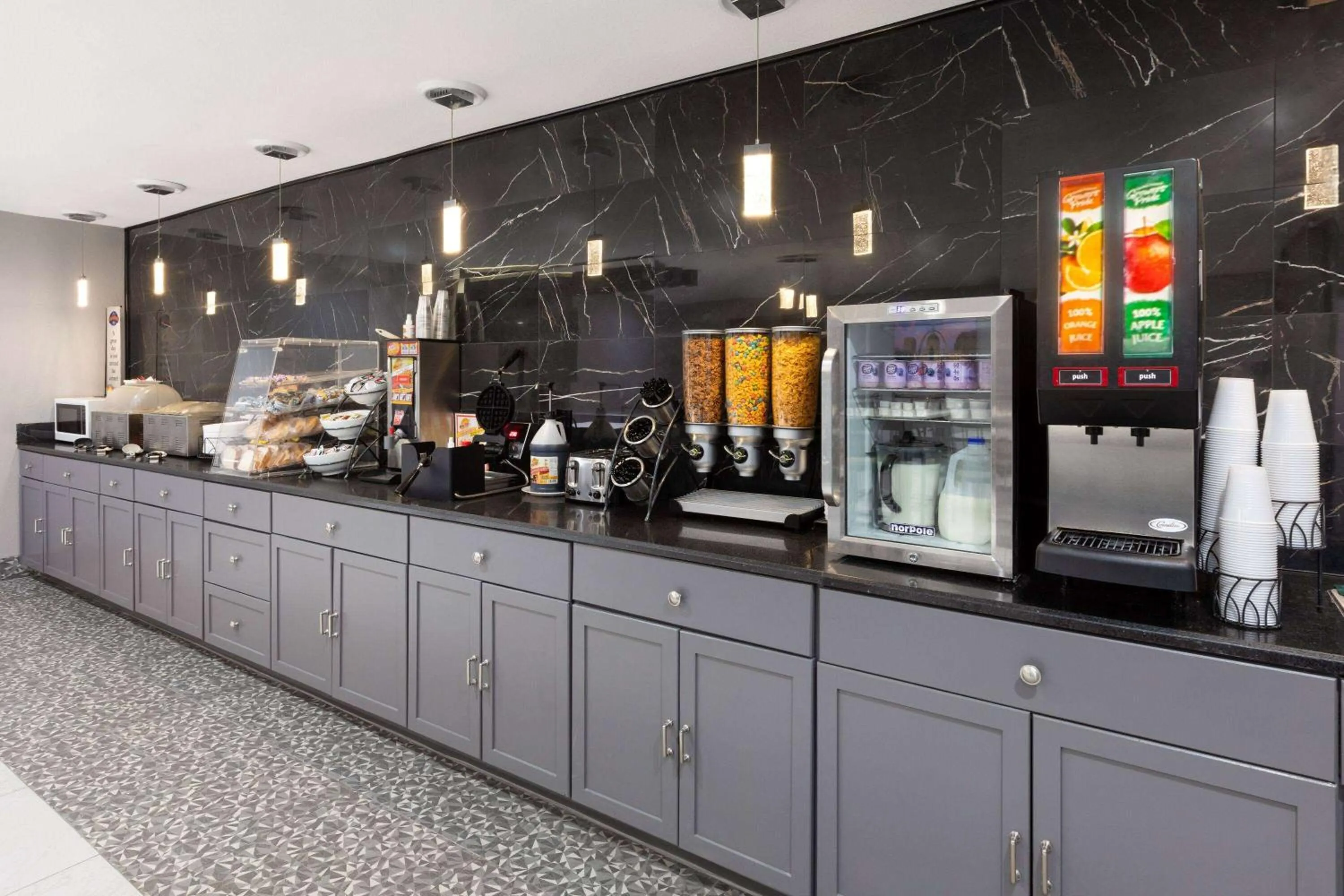 Breakfast in Baymont by Wyndham Warrenton