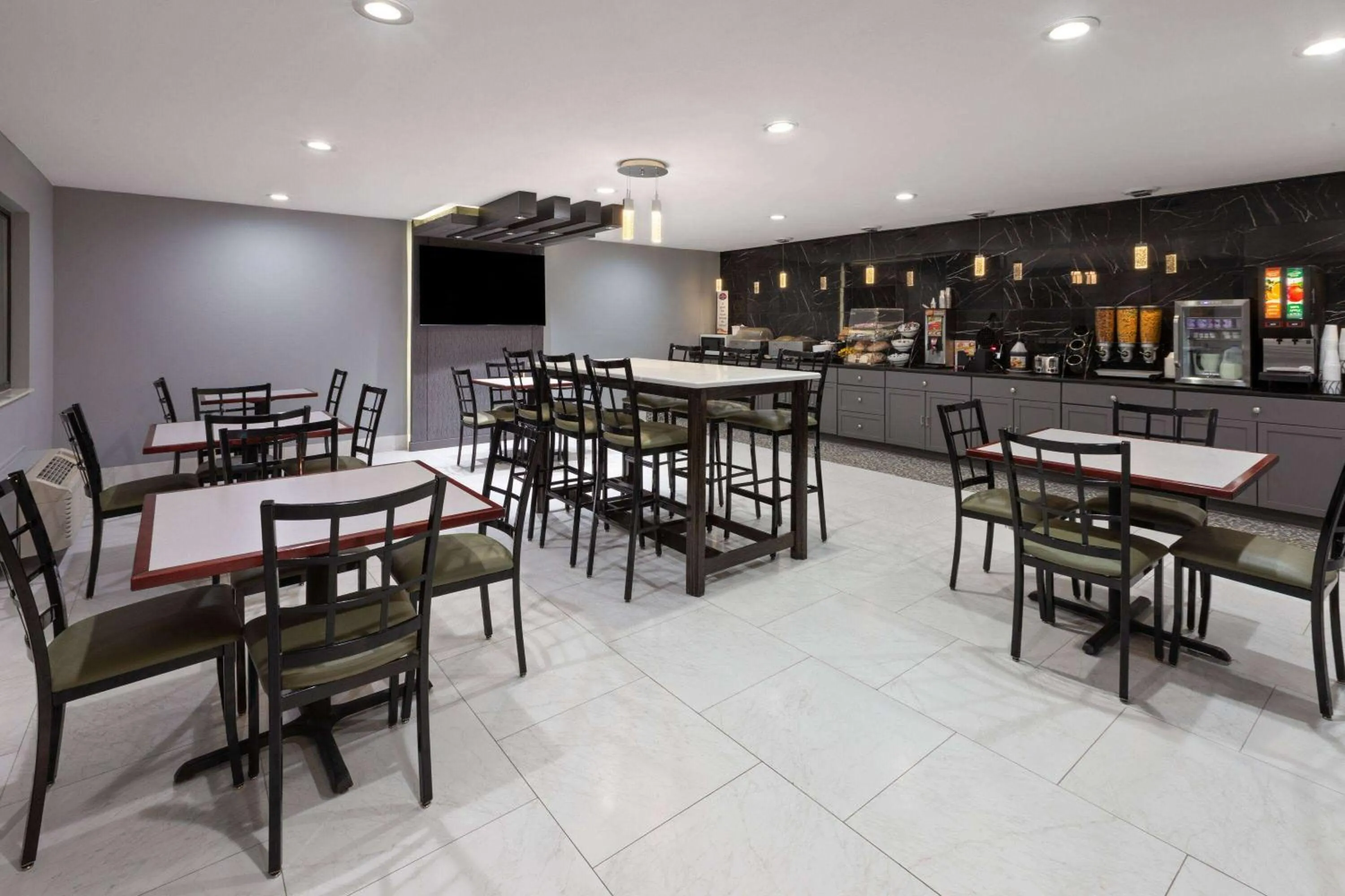 Breakfast in Baymont by Wyndham Warrenton