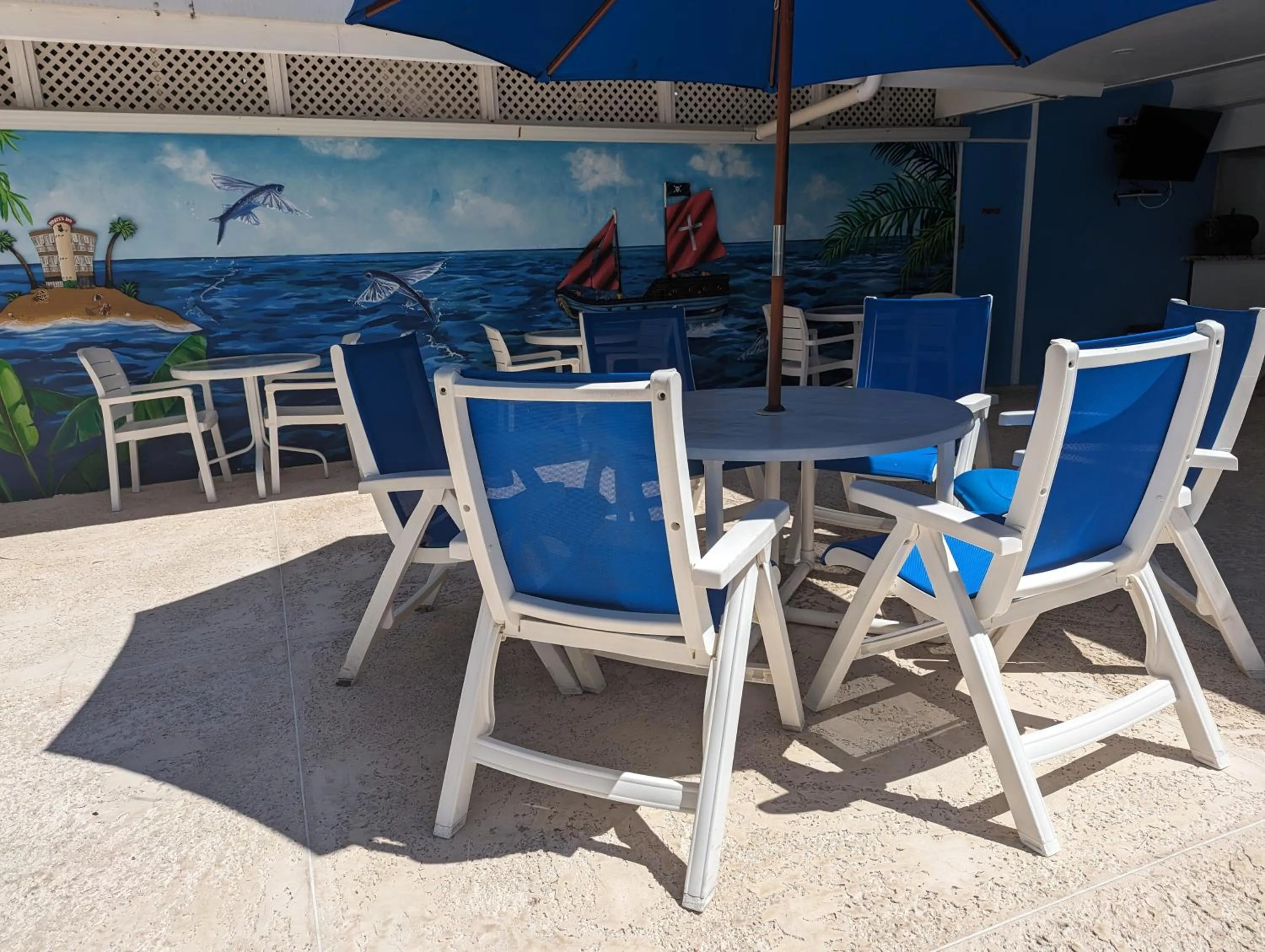 Inner courtyard view in Pirate's Inn