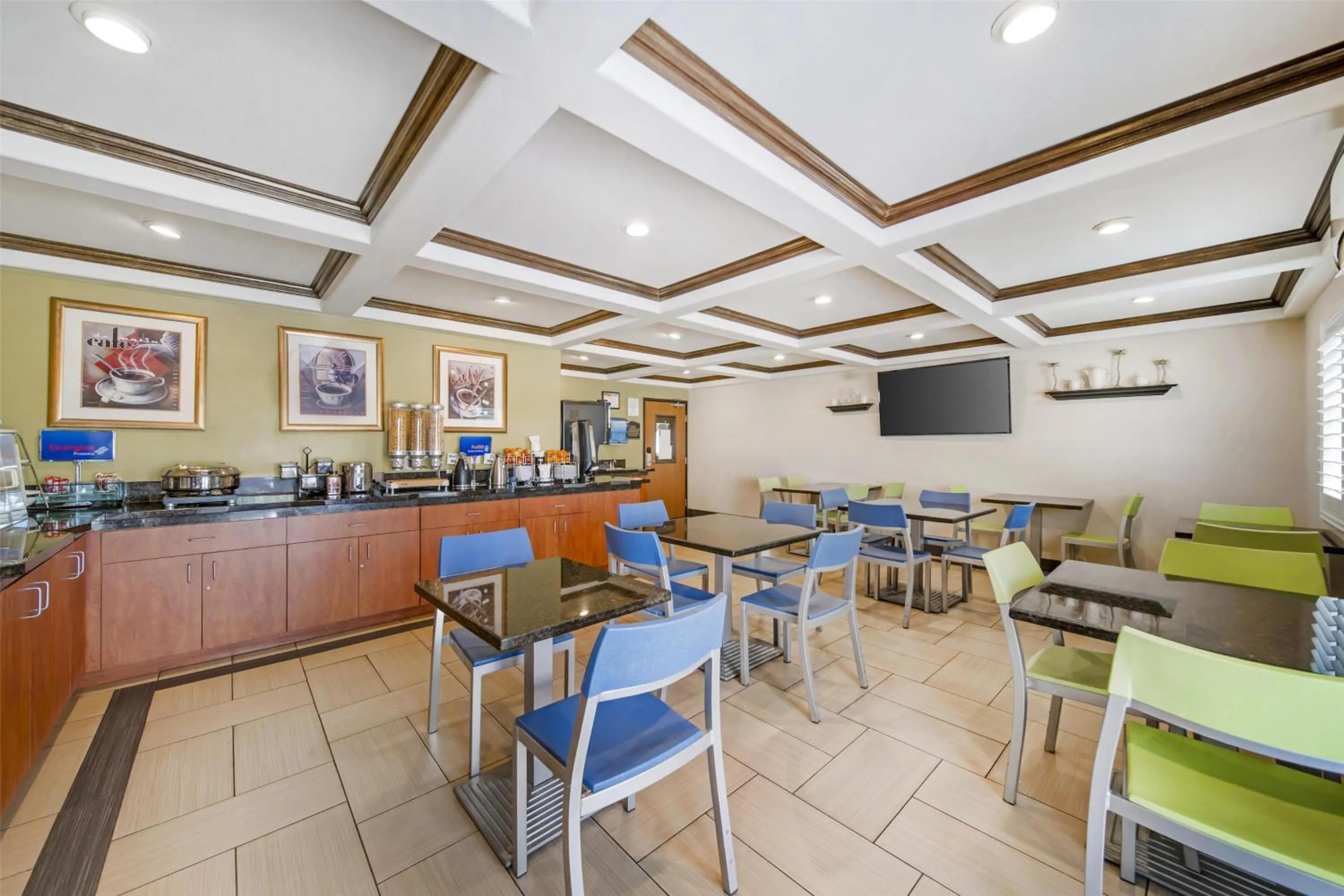 Breakfast in Best Western Antelope Inn & Suites