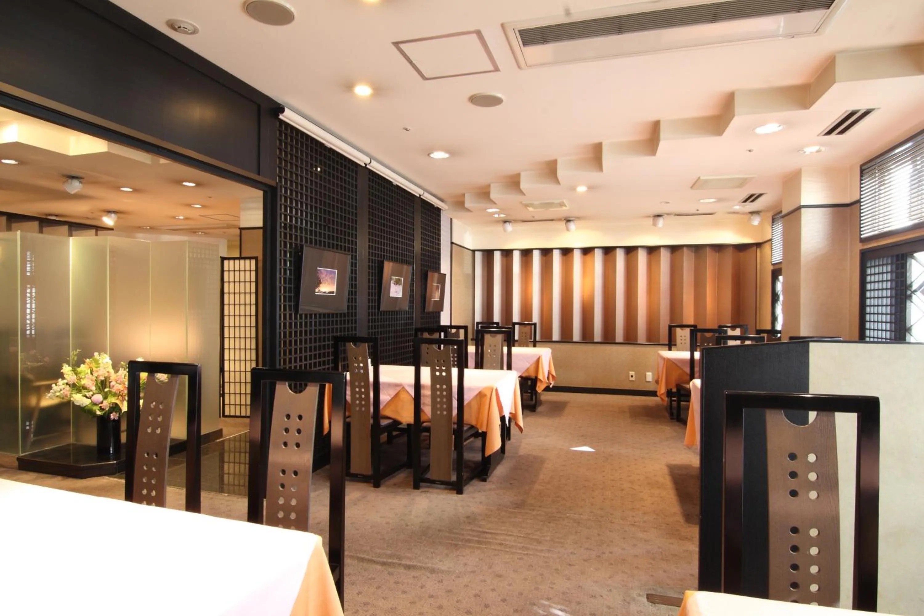 Restaurant/places to eat in Hotel Danrokan