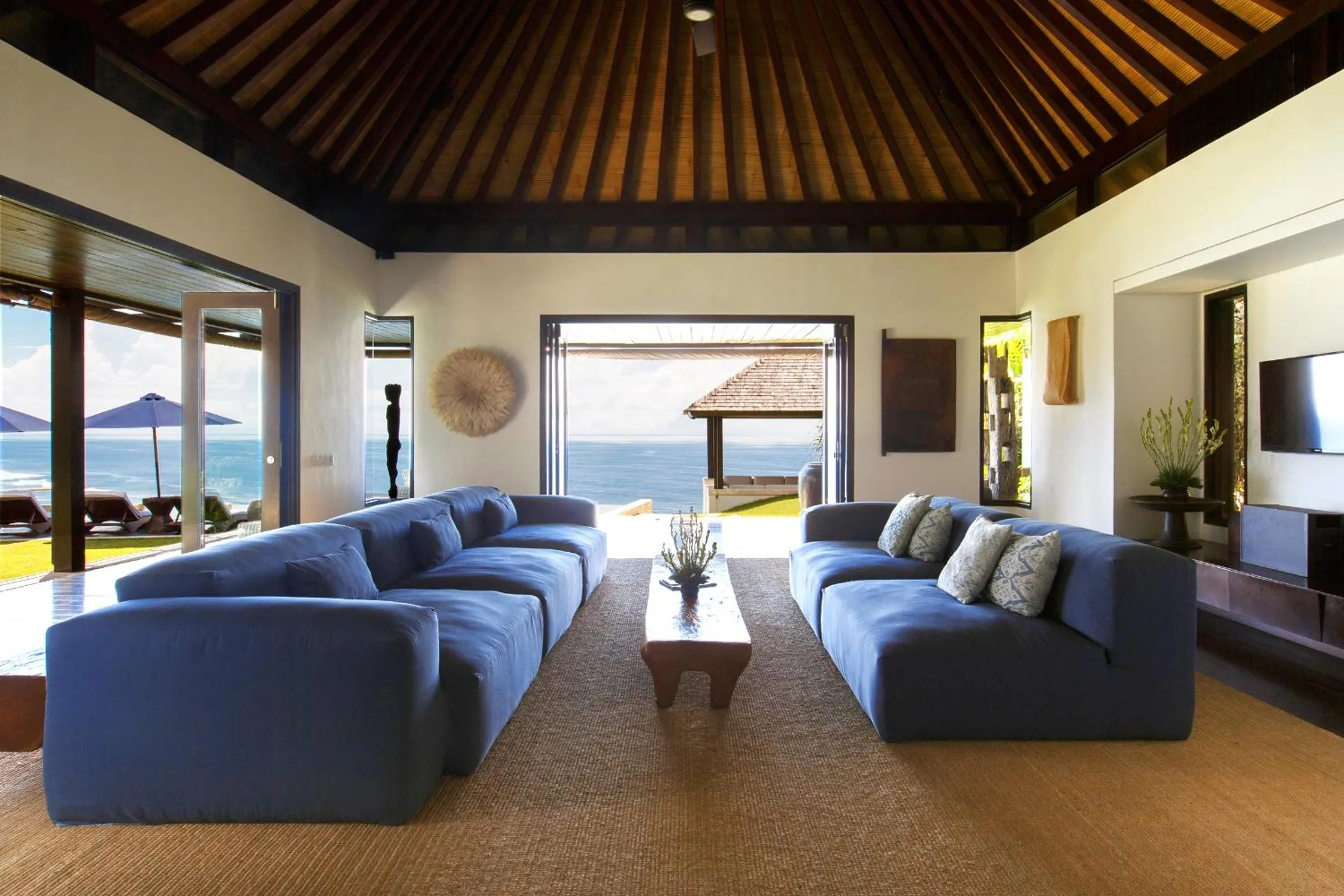 TV and multimedia in The Ungasan Clifftop Resort
