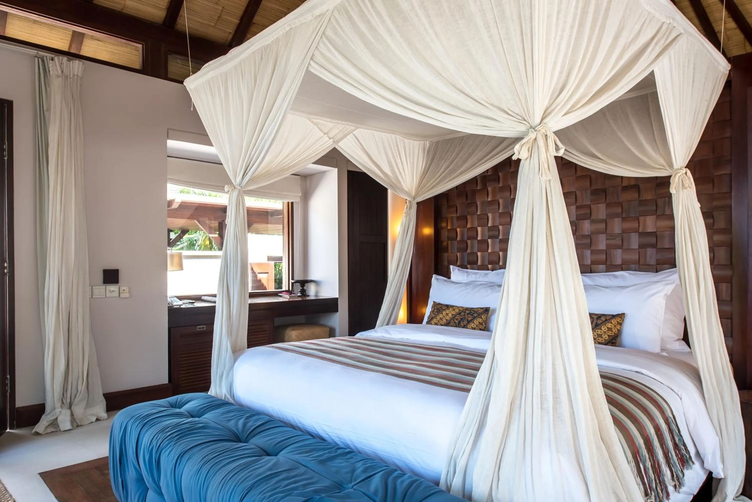 Bed in The Ungasan Clifftop Resort