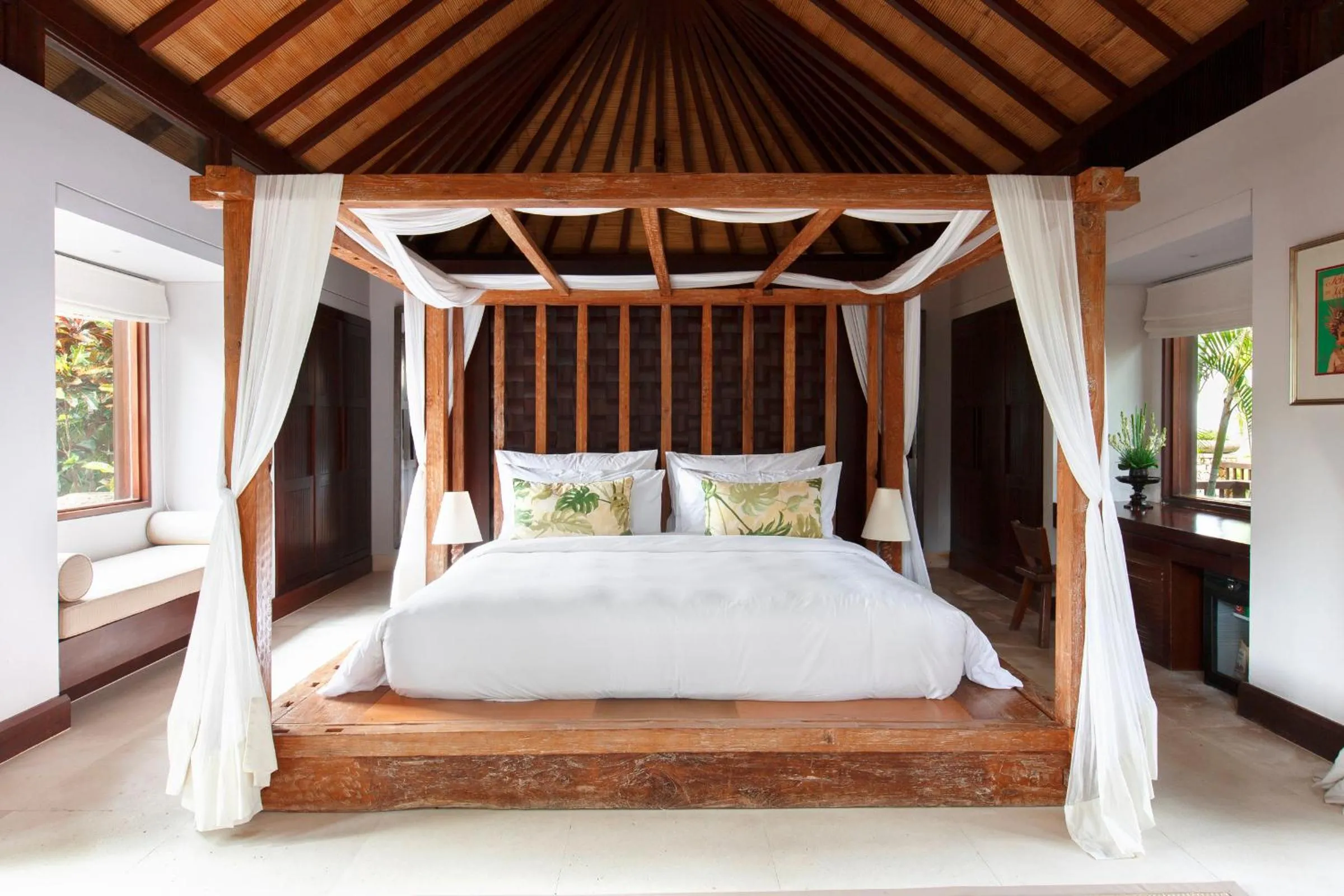 Bed in The Ungasan Clifftop Resort