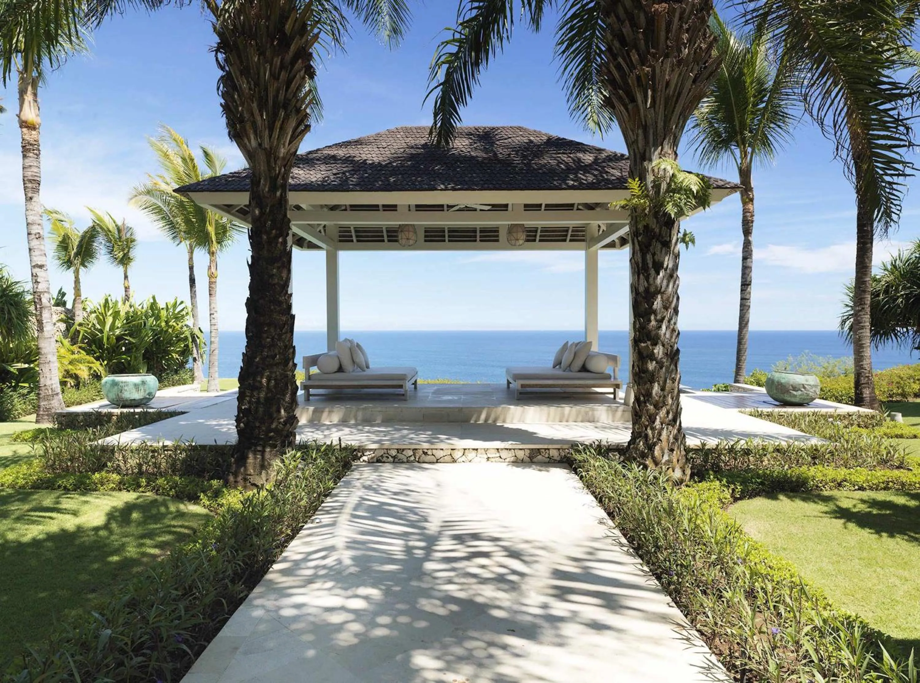 Seating area in The Ungasan Clifftop Resort