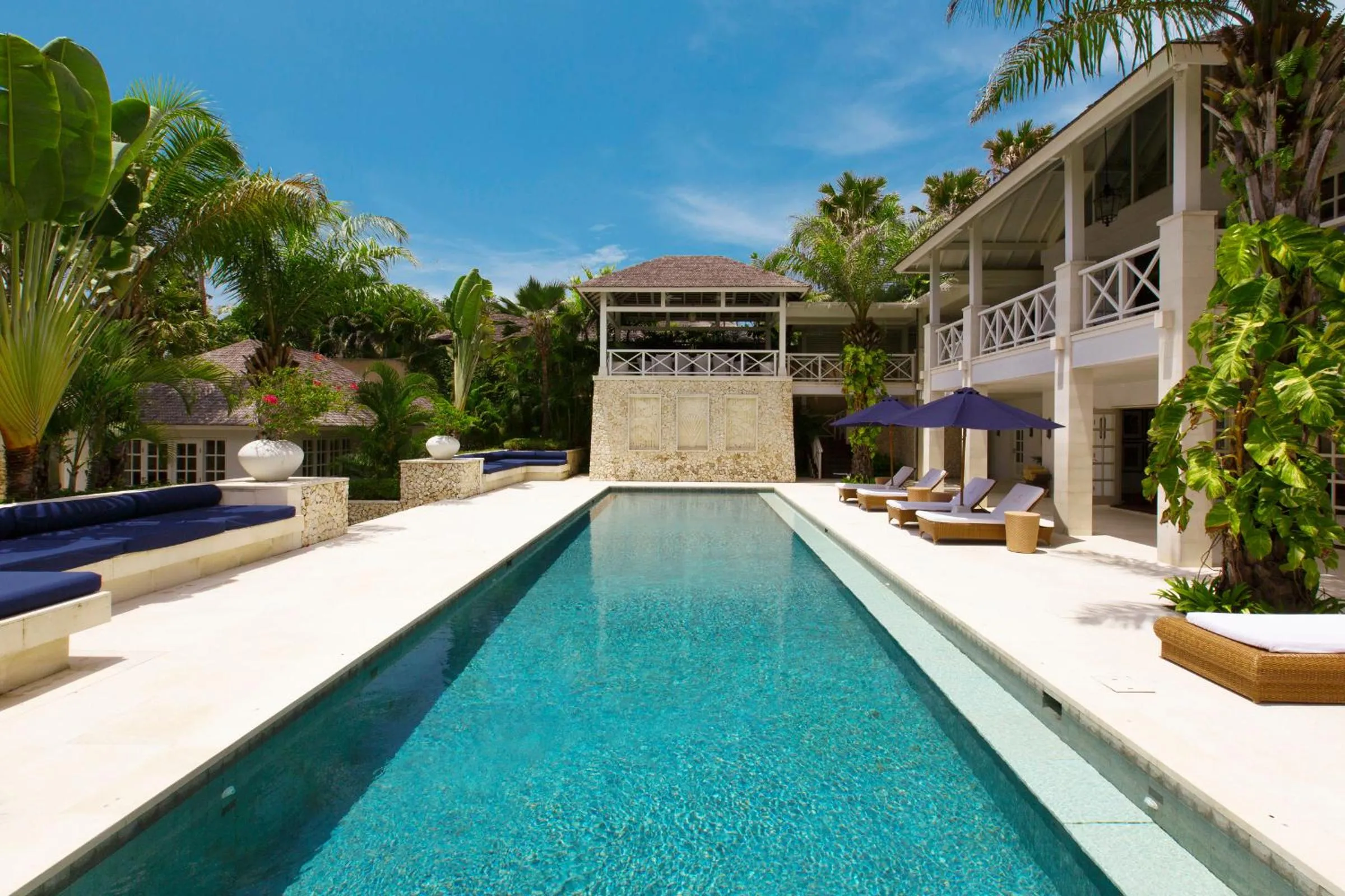 Pool view in The Ungasan Clifftop Resort
